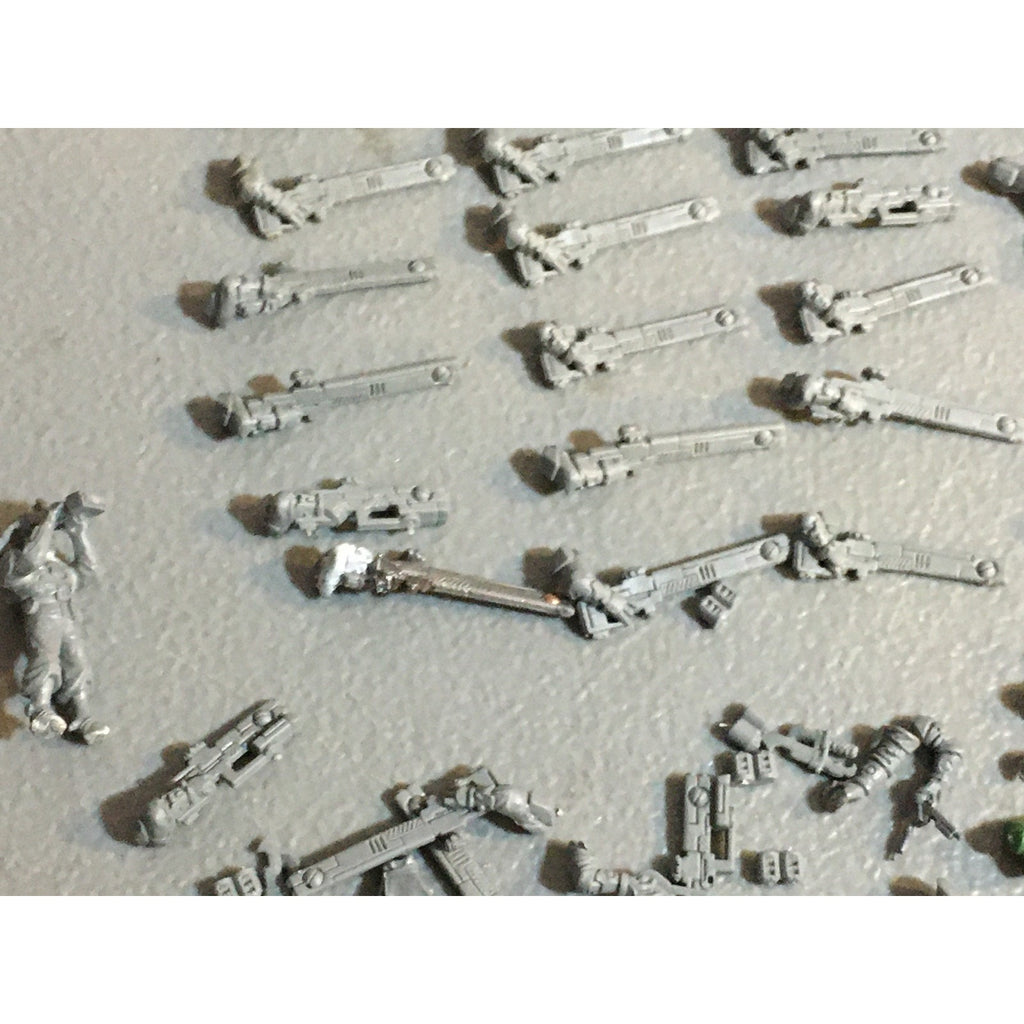 A33932 WARHAMMER 40K TAU EMPIRE FIRE WARRIORS BITS LOT GW GAMES WORKSHOP