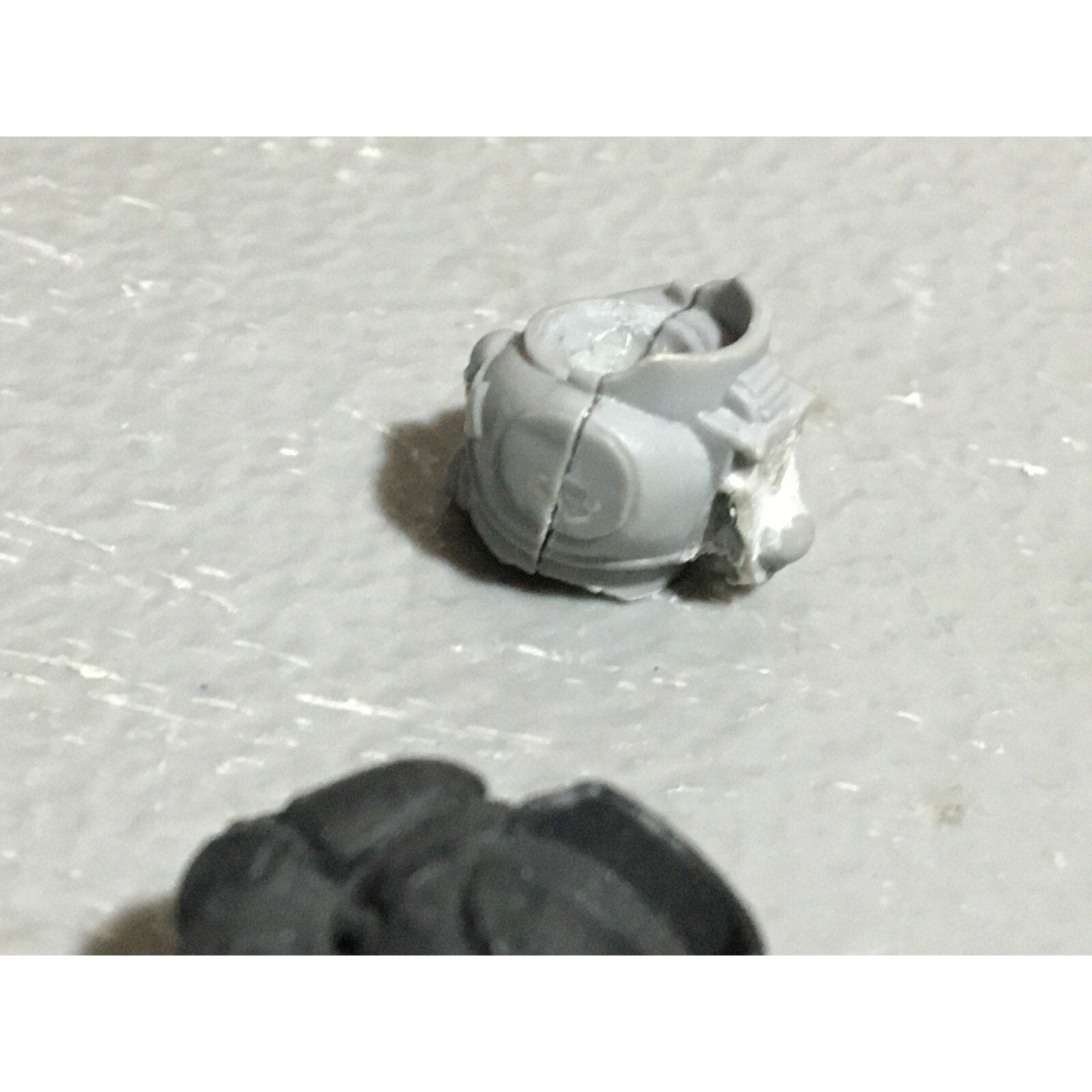 A22575 WARHAMMER 40K CHAOS SPACE MARINES CSM BITS LOT HEADS TORSO FRONTS GW