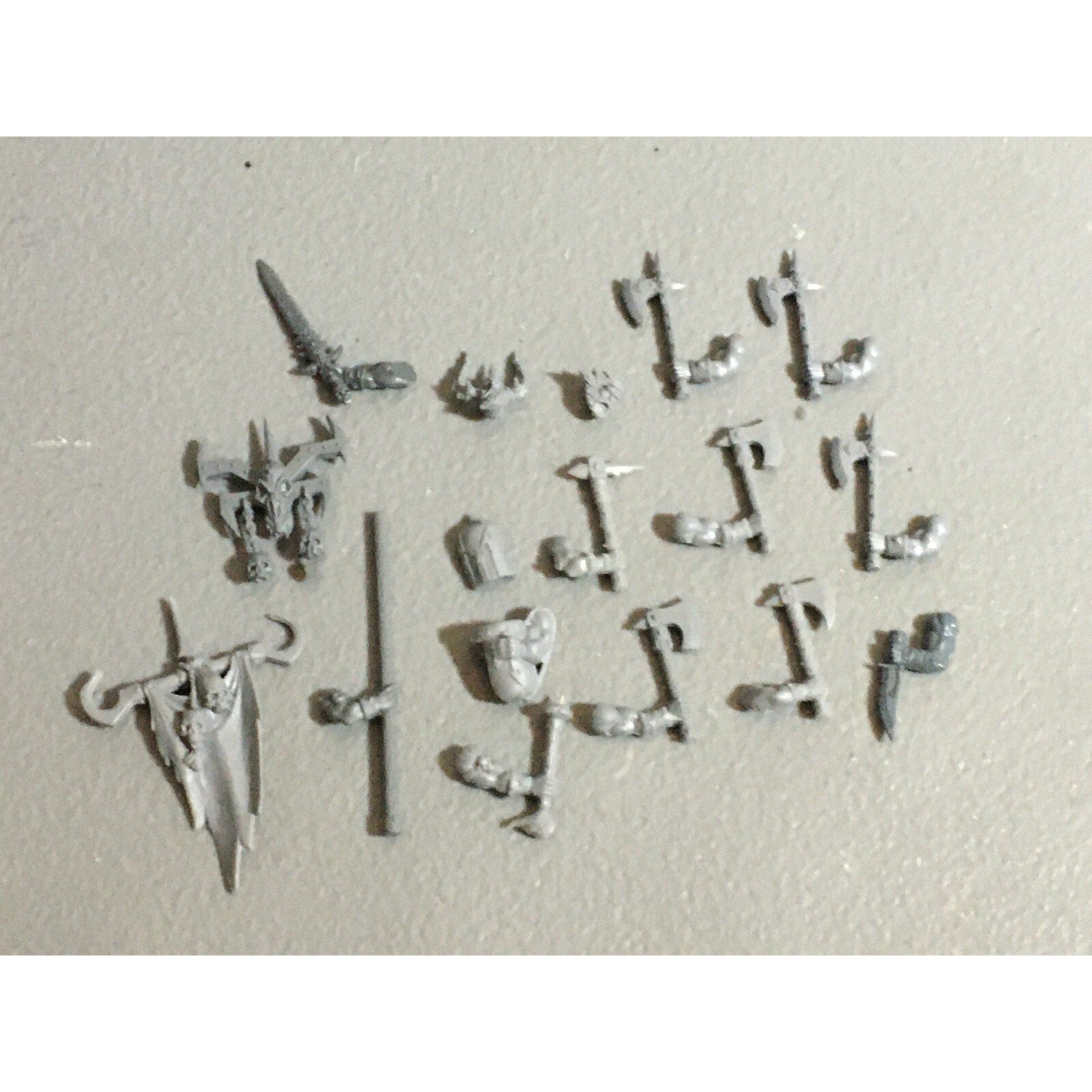 A22178 WARHAMMER FANTASY CHAOS MORTALS BITS LOT MIXED MARAUDER COMMAND & ARMS GW