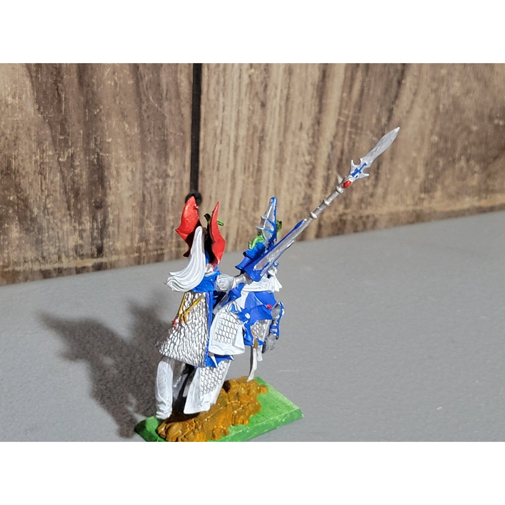 A17899 WARHAMMER FANTASY HIGH ELVES PRINCE CUST ARM / NO SHOULDER PAD