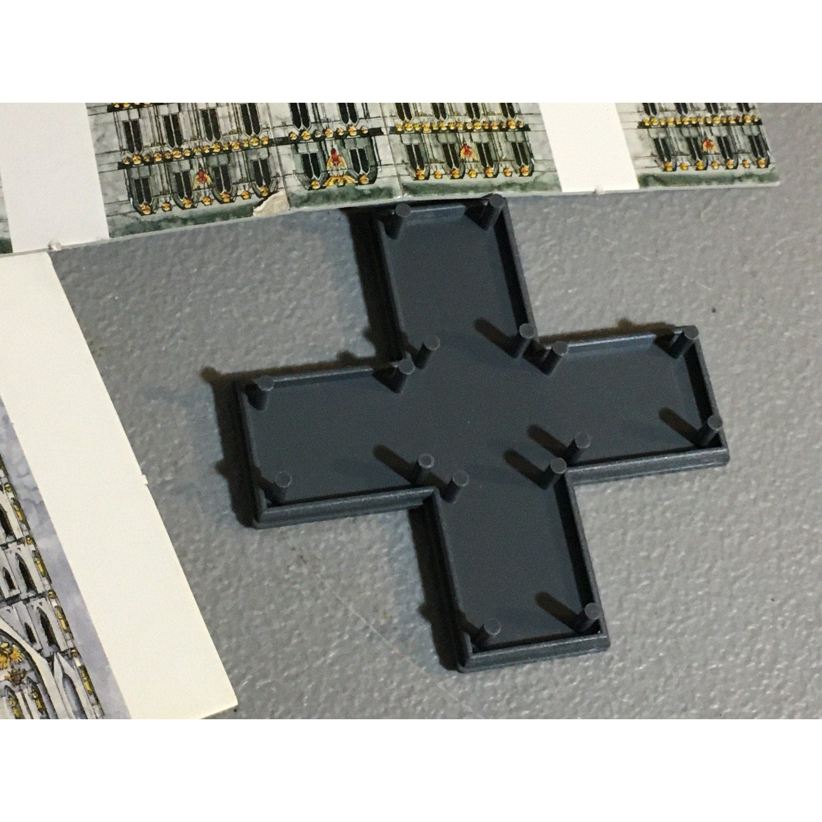A31678 WARHAMMER EPIC 40K TERRAIN BUILDINGS PLASTIC & CARDSTOCK 4 PK