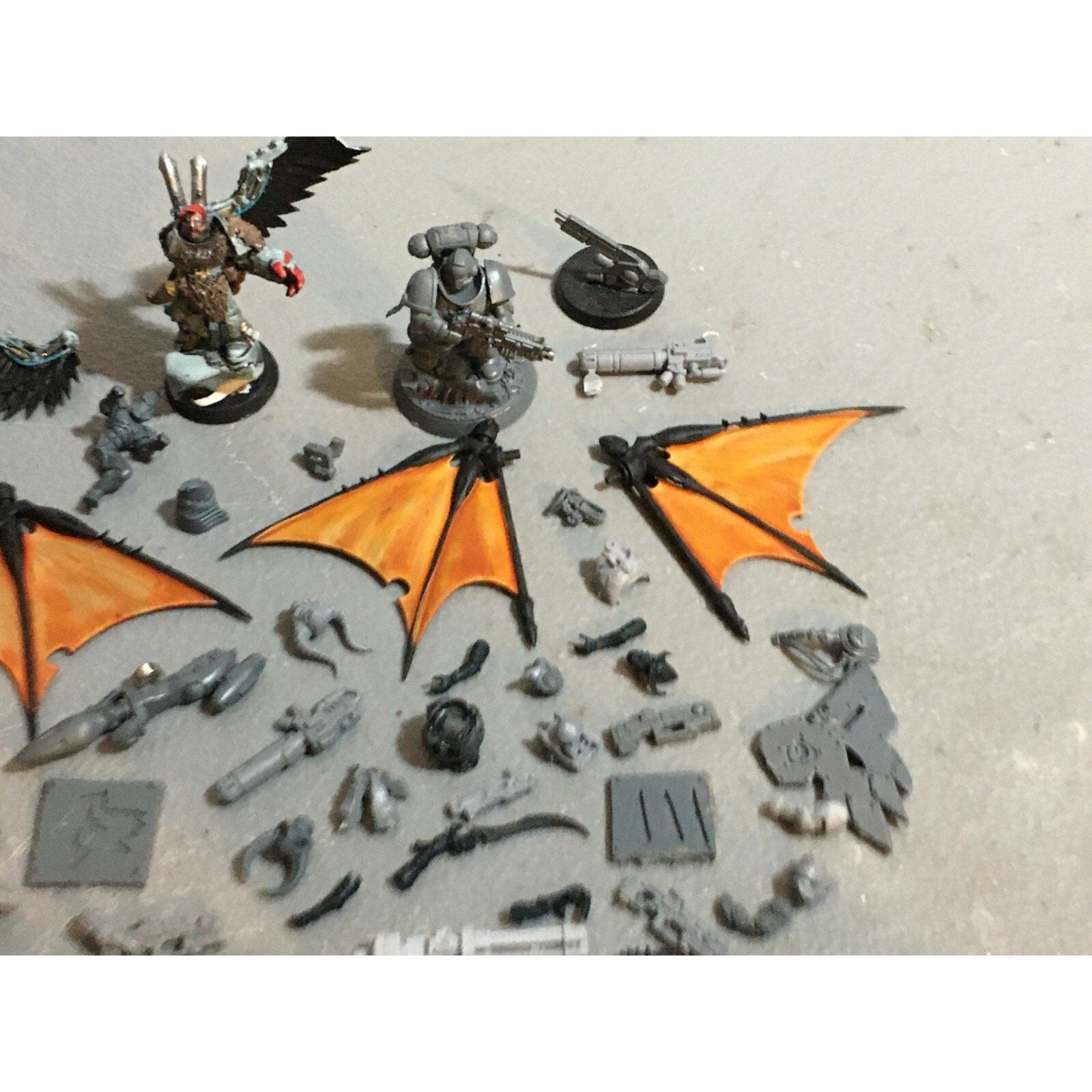 A20141 WARHAMMER 40K BITS LOT MECHANICUS SPACE MARINES ELDAR TAU