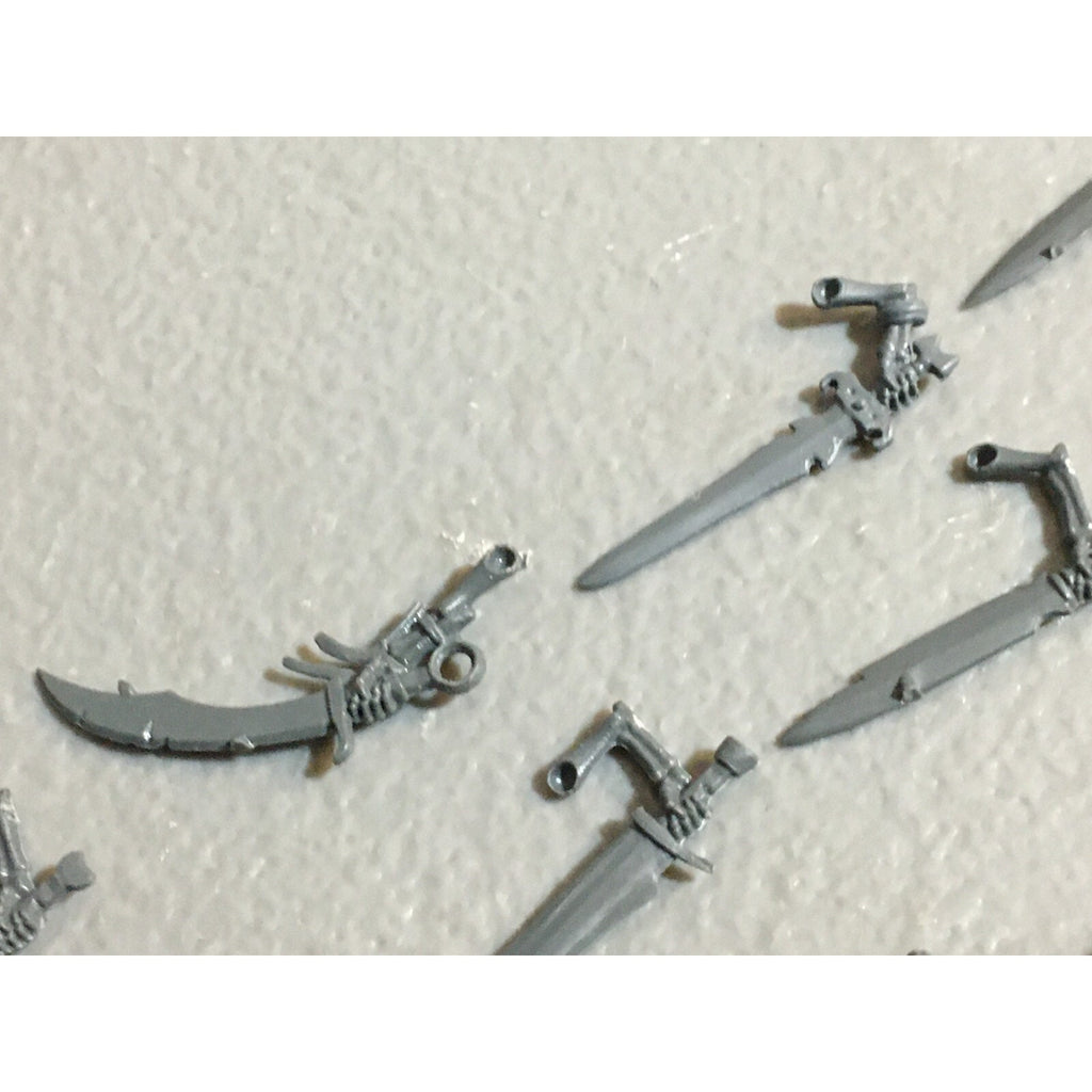 A23416 WARHAMMER FANTASY VAMPIRE COUNTS BITS LOT SKELETON WIGHT SWORD ARMS GW