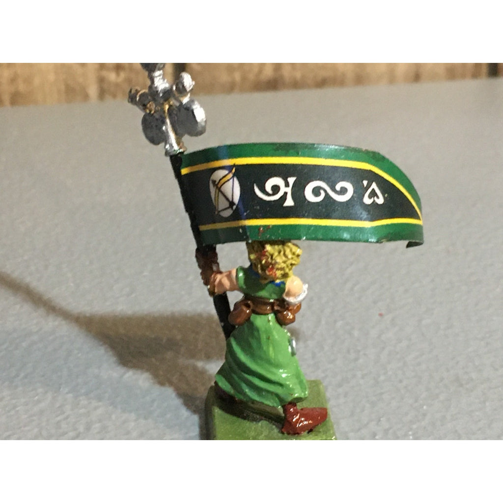 A24674 WARHAMMER FANTASY WOOD ELVES MOON STANDARD METAL PAINTED GW