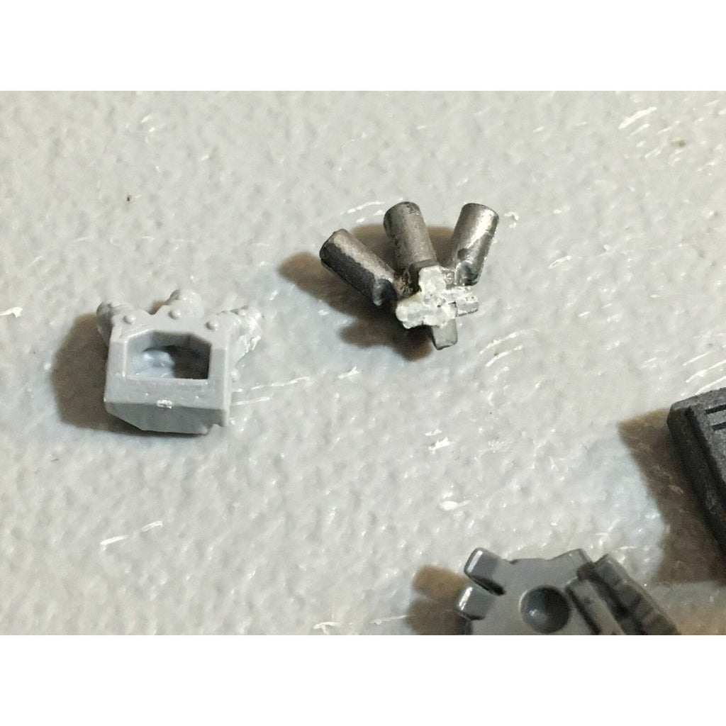 A23266 WARHAMMER 40K SPACE MARINES BITS LOT MIXED VEHICLE BACKPACK GW
