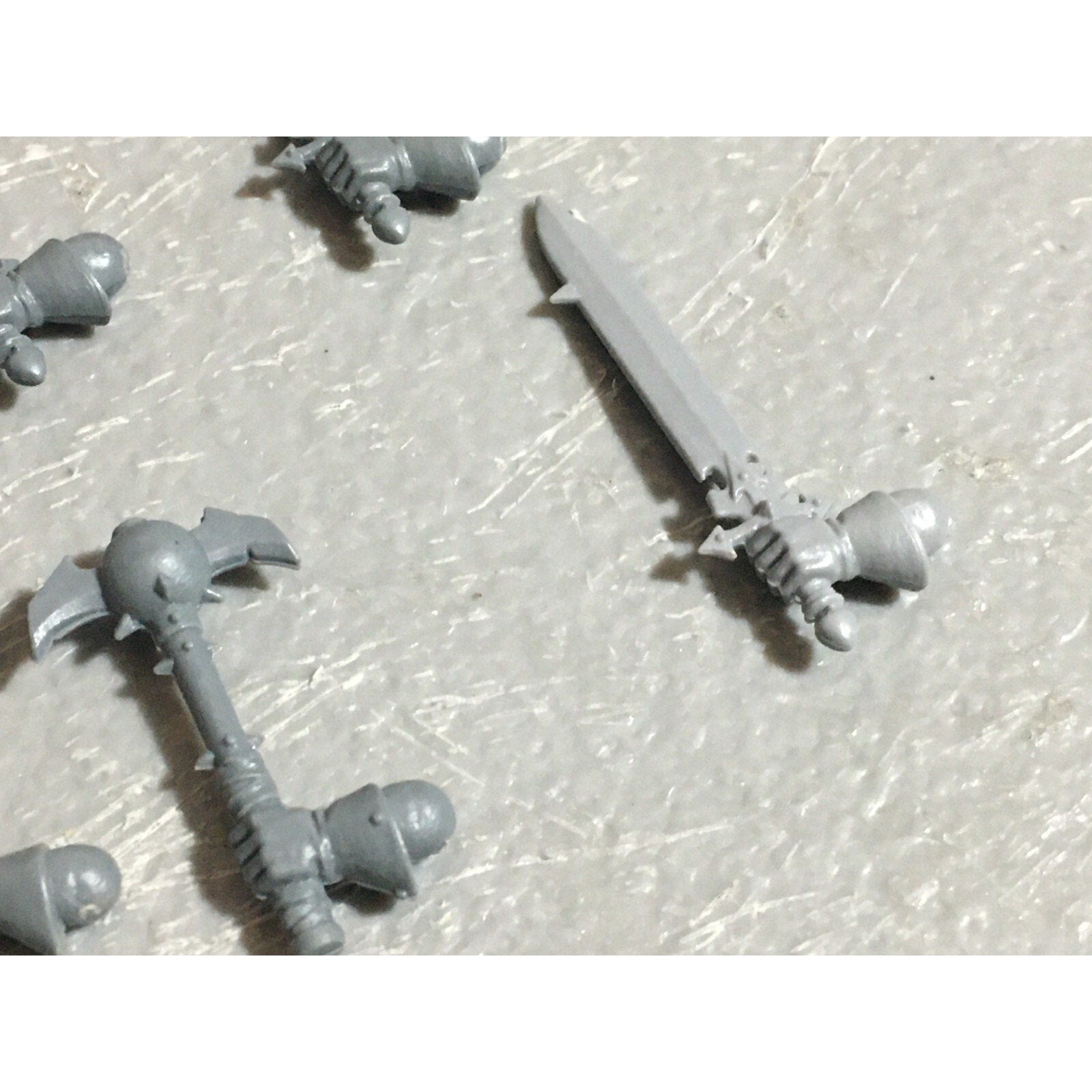 A22718 WARHAMMER FANTASY CHAOS MORTALS WARRIORS BITS LOT HANDS GW