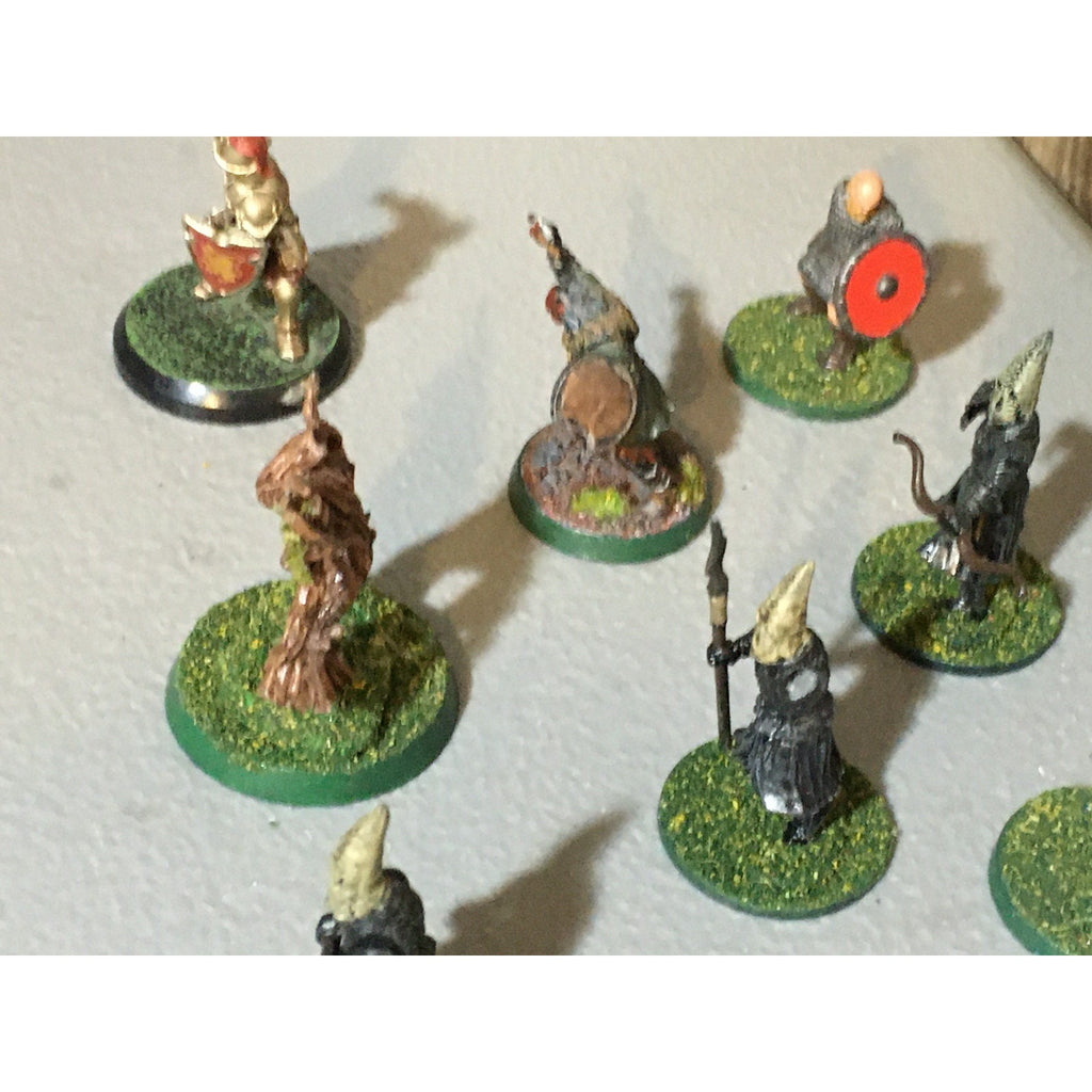 A32502 UNKNOWN PLASTIC MINIATURES HUMAN ORC DRYAD INCOMPLETE
