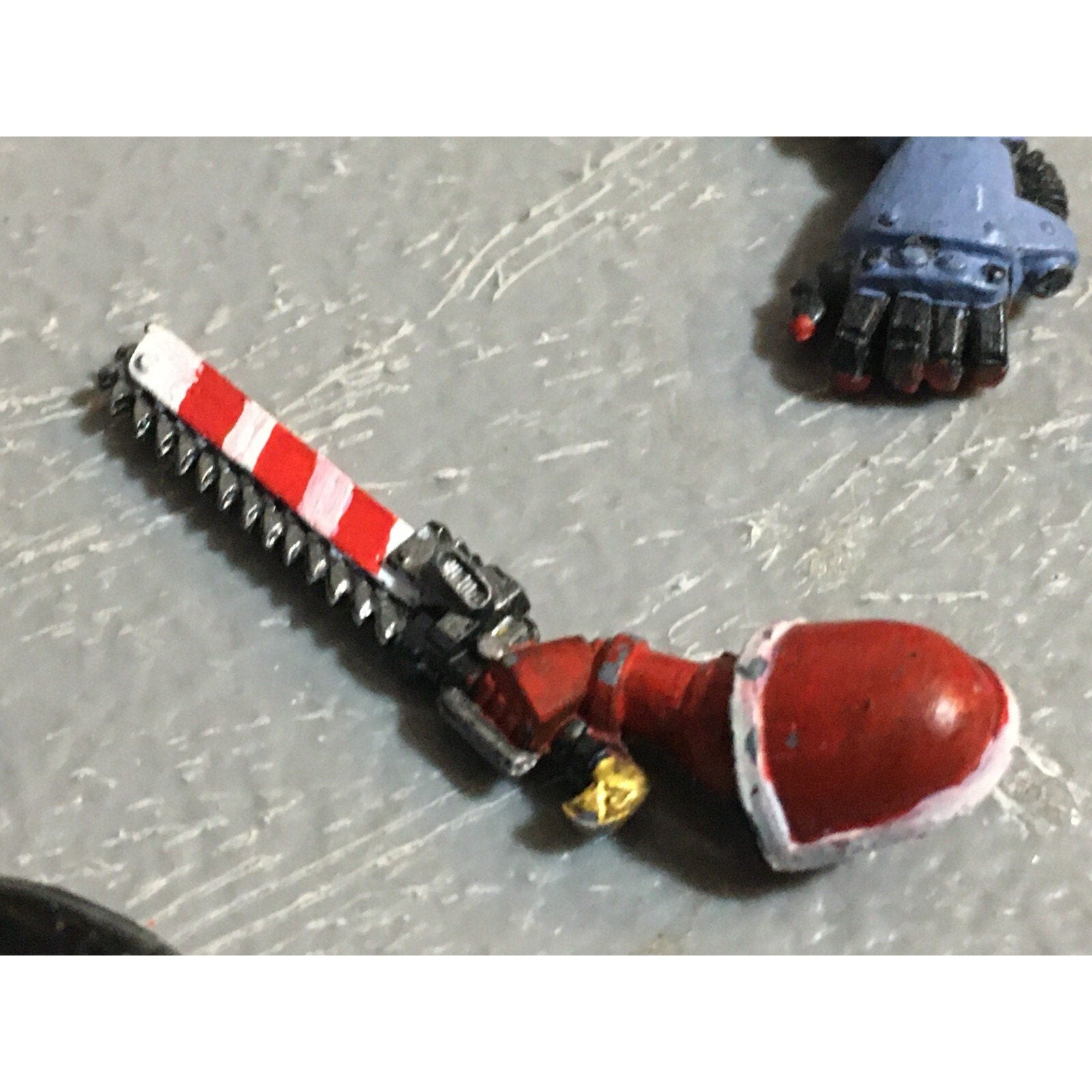 A22971 WARHAMMER 40K SPACE MARINES BITS LOT CHAINSWORD POWER FIST GAMES WORKSHOP