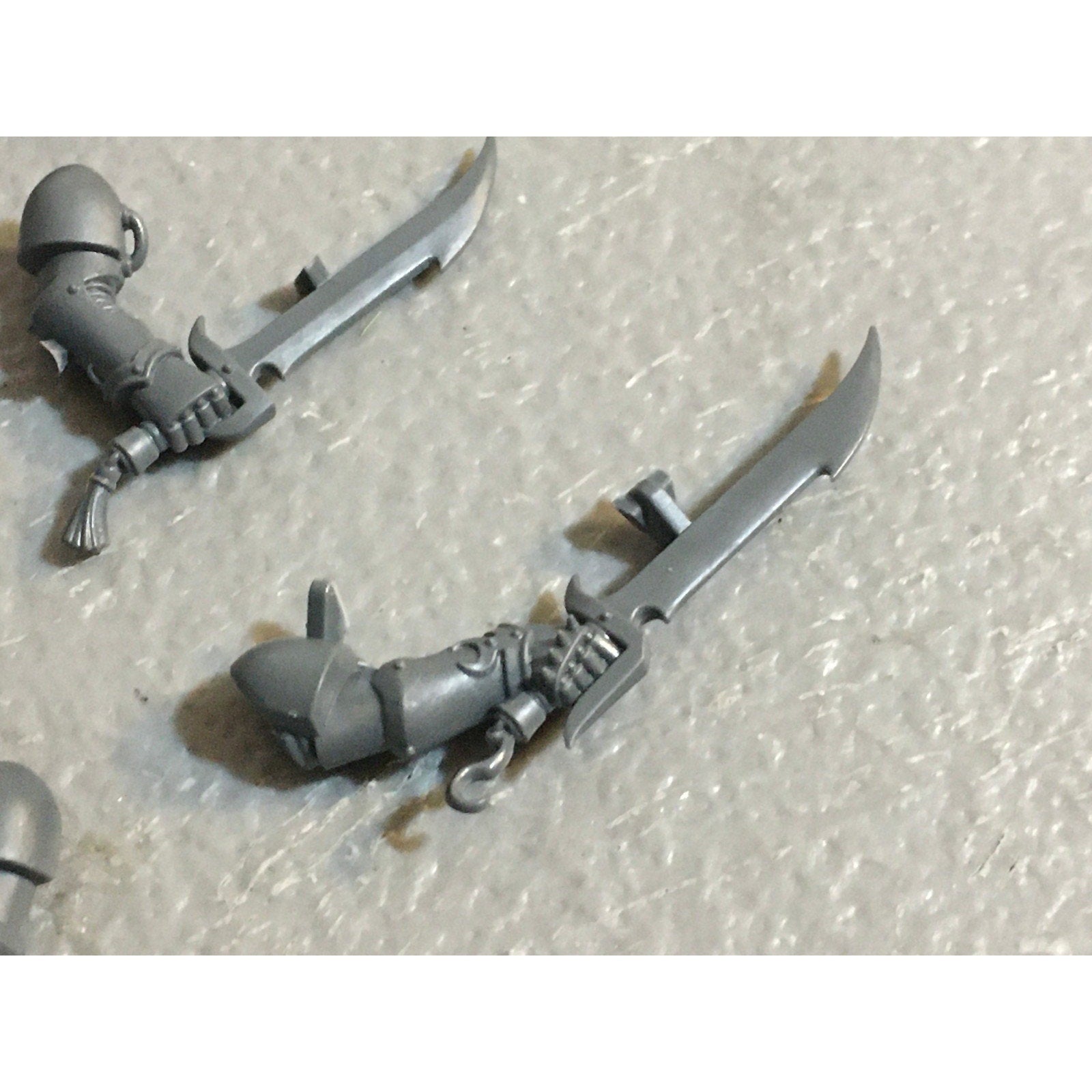 A31463 WARHAMMER 40K CHAOS EMPERORS CHILDREN BITS LOT BLADES SWORD GW