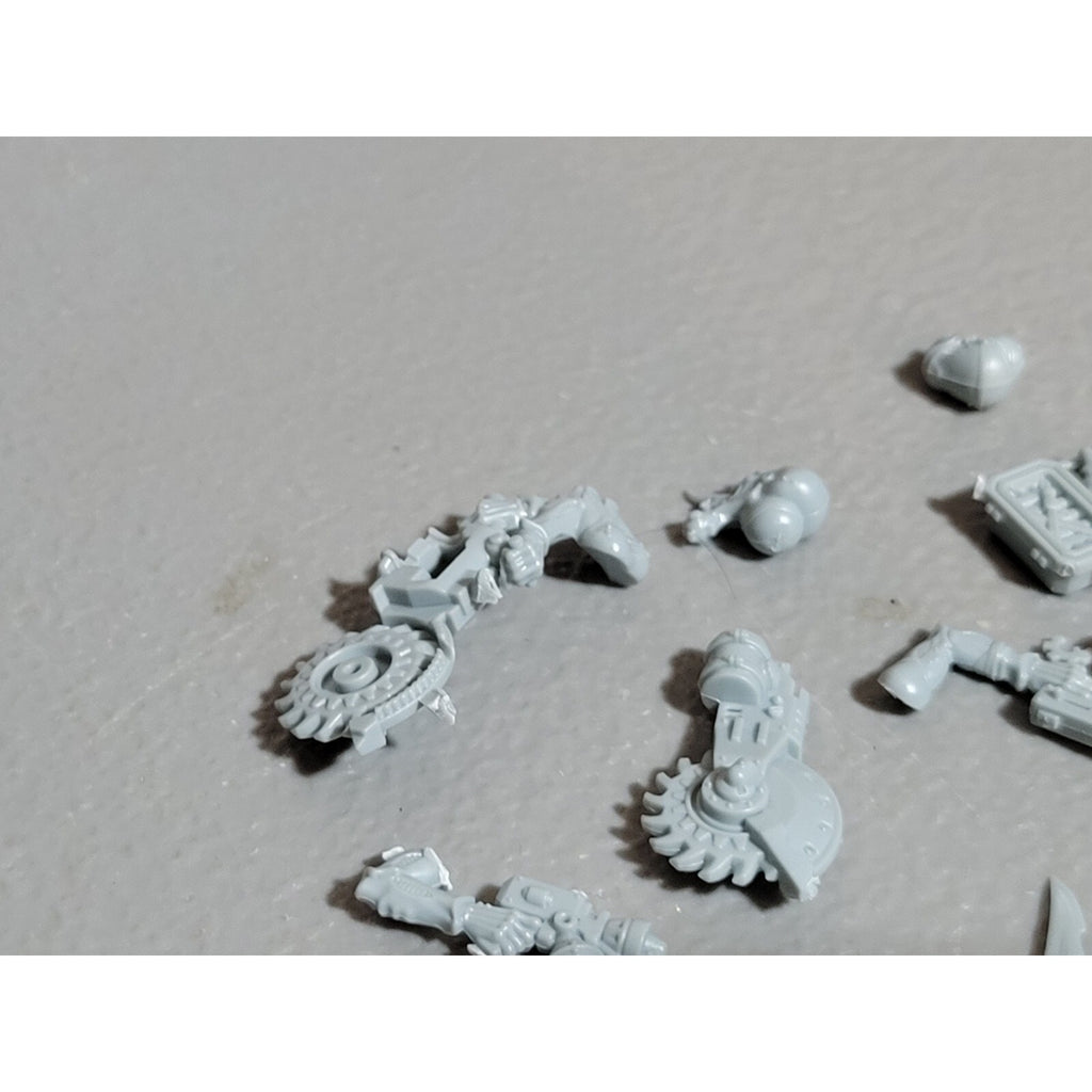 A19129 WARHAMMER 40K GENESTEALER CULTS OOP RARE ACOLYTE HYBIDS BITS LOT