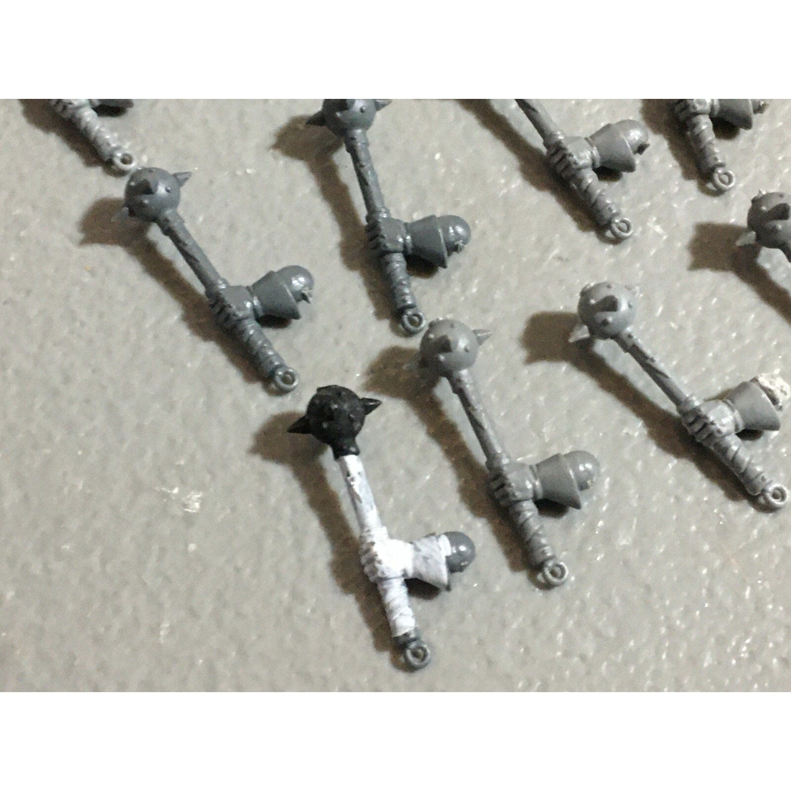 A22217 WARHAMMER FANTASY CHAOS MORTALS BITS LOT MACE HANDS GAMES WORKSHOP