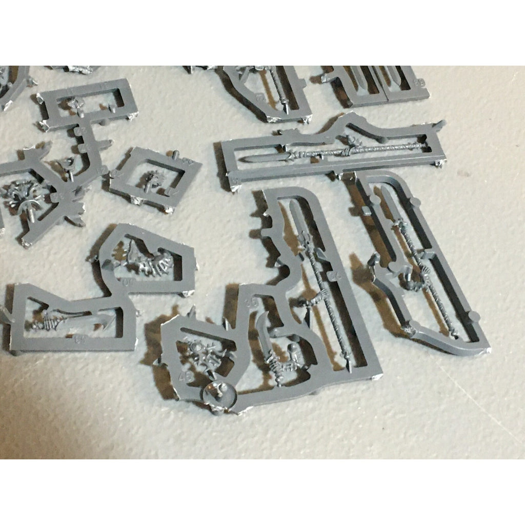 A23594 WARHAMMER AOS OSSIARCH BONEREAPERS BITS ON SPRUE LOT MORTEK GUARD GW
