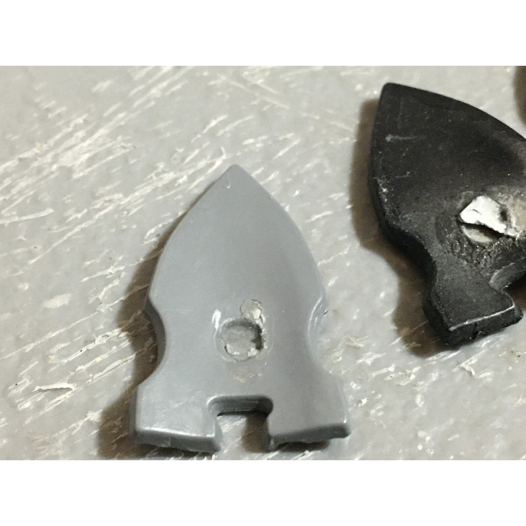 A22245 WARHAMMER FANTASY CHAOS MORTALS BITS LOT WARRIORS KNIGHTS SHIELDS GW OOP