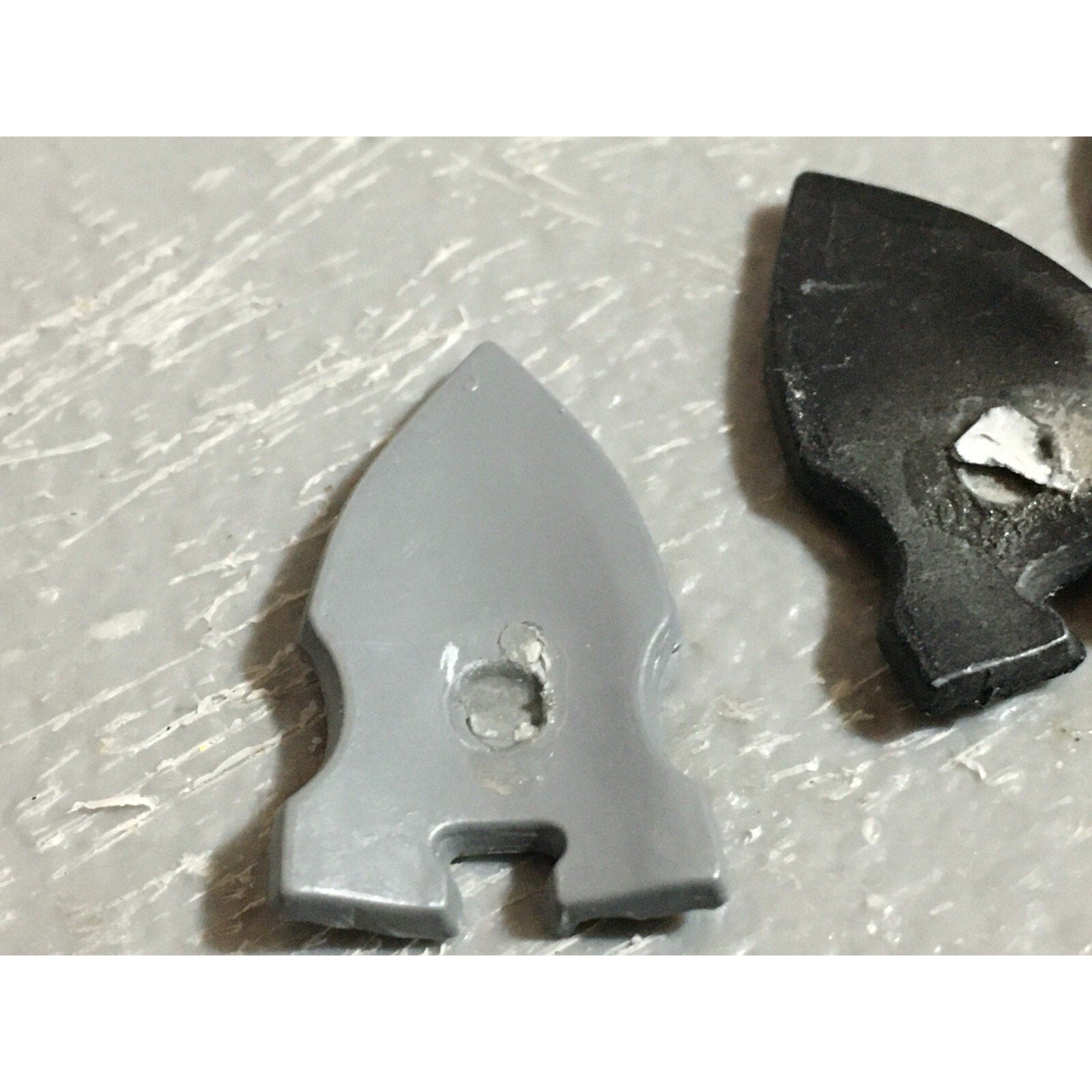 A22245 WARHAMMER FANTASY CHAOS MORTALS BITS LOT WARRIORS KNIGHTS SHIELDS GW OOP
