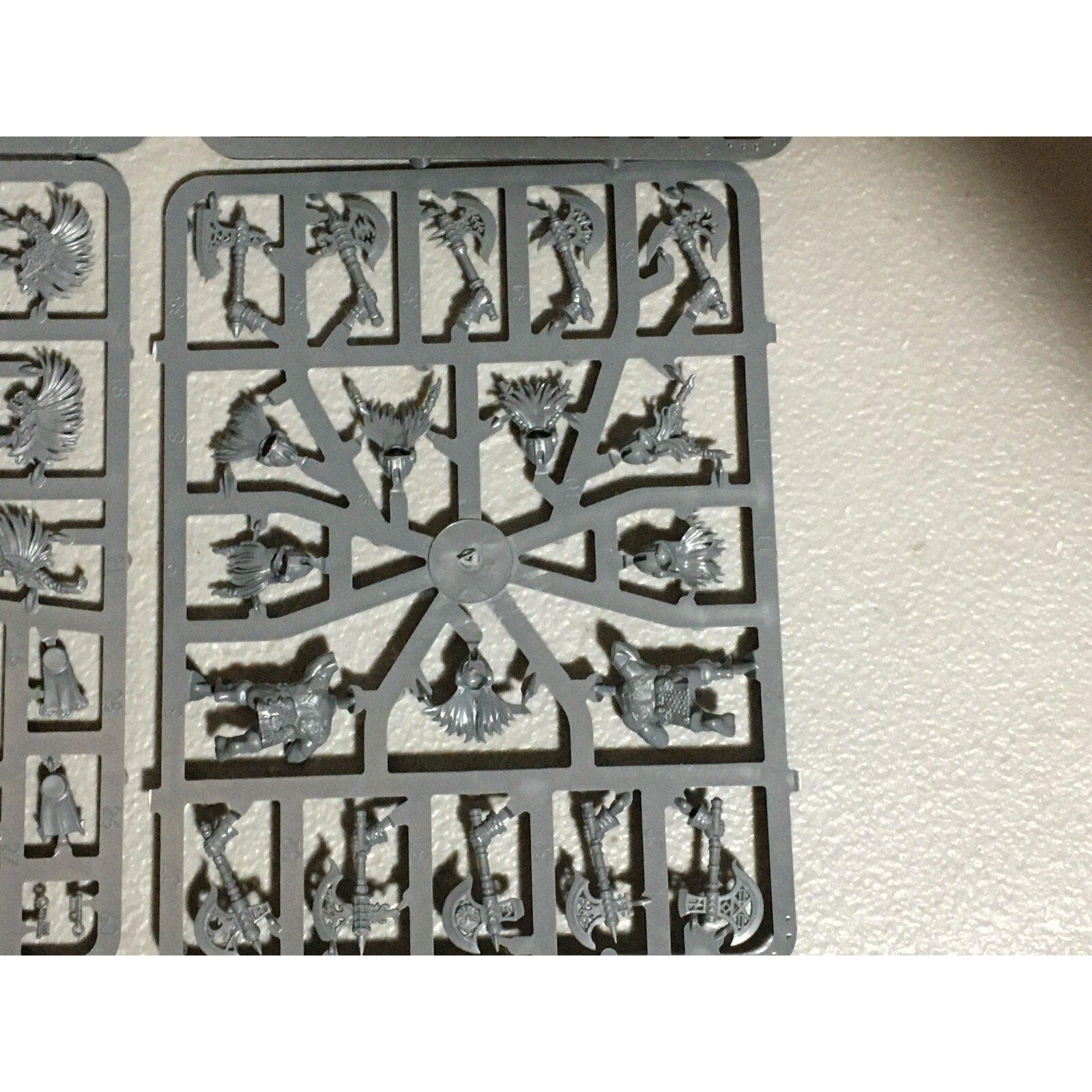 A20191 WARHAMMER AOS FYRESLAYERS BITS LOT VULKITE BERZERKERS NOS 10 PK ON SPRUE