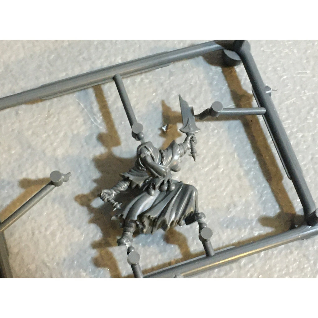 A32552 UNKNOWN MINIATURES PLASTIC WARRIOR SOLDIER BARBARIAN