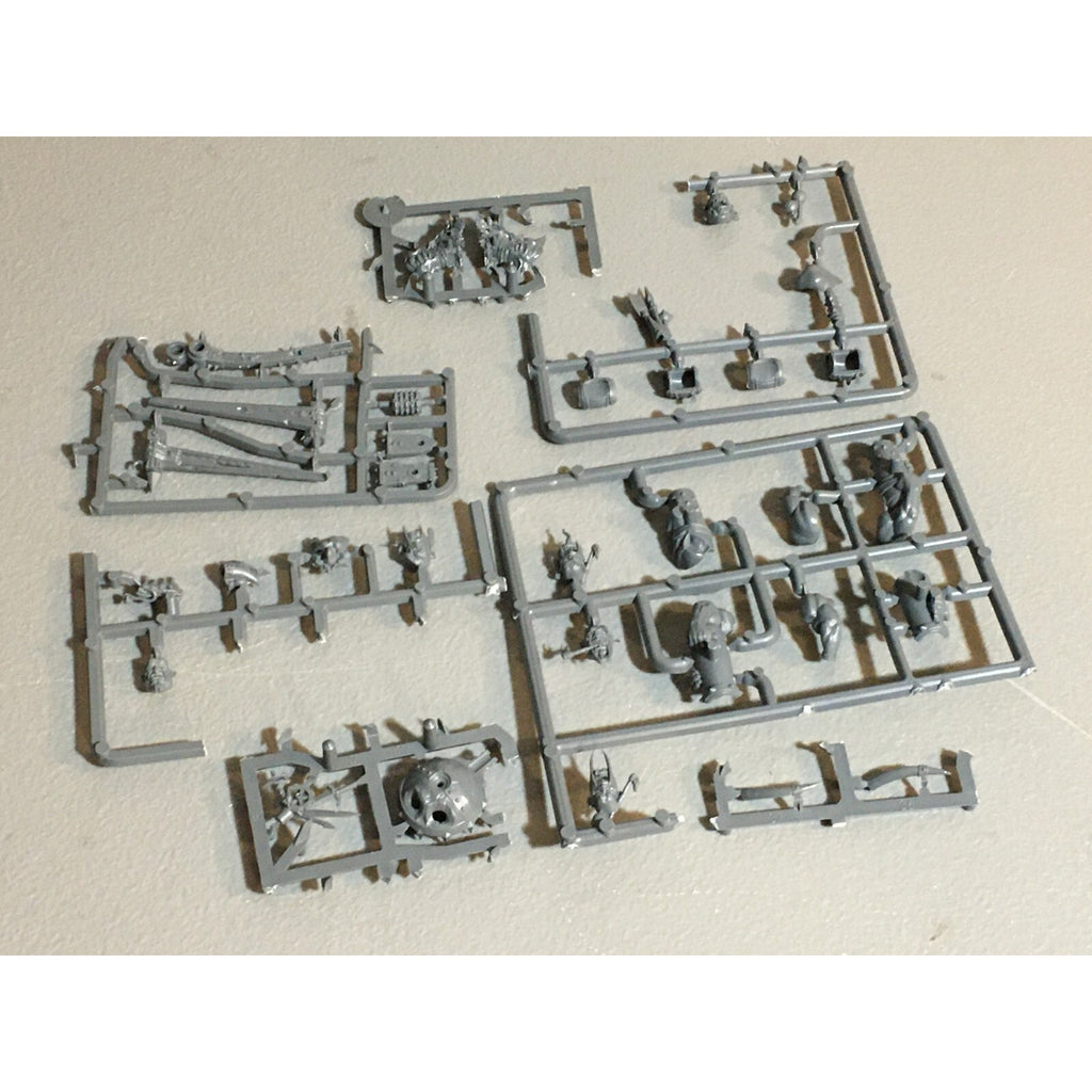 A23590 WARHAMMER AOS FANTASY OGRE KINGDOMS MAWTRIBES BITS ON SPRUE LOT MIXED GW