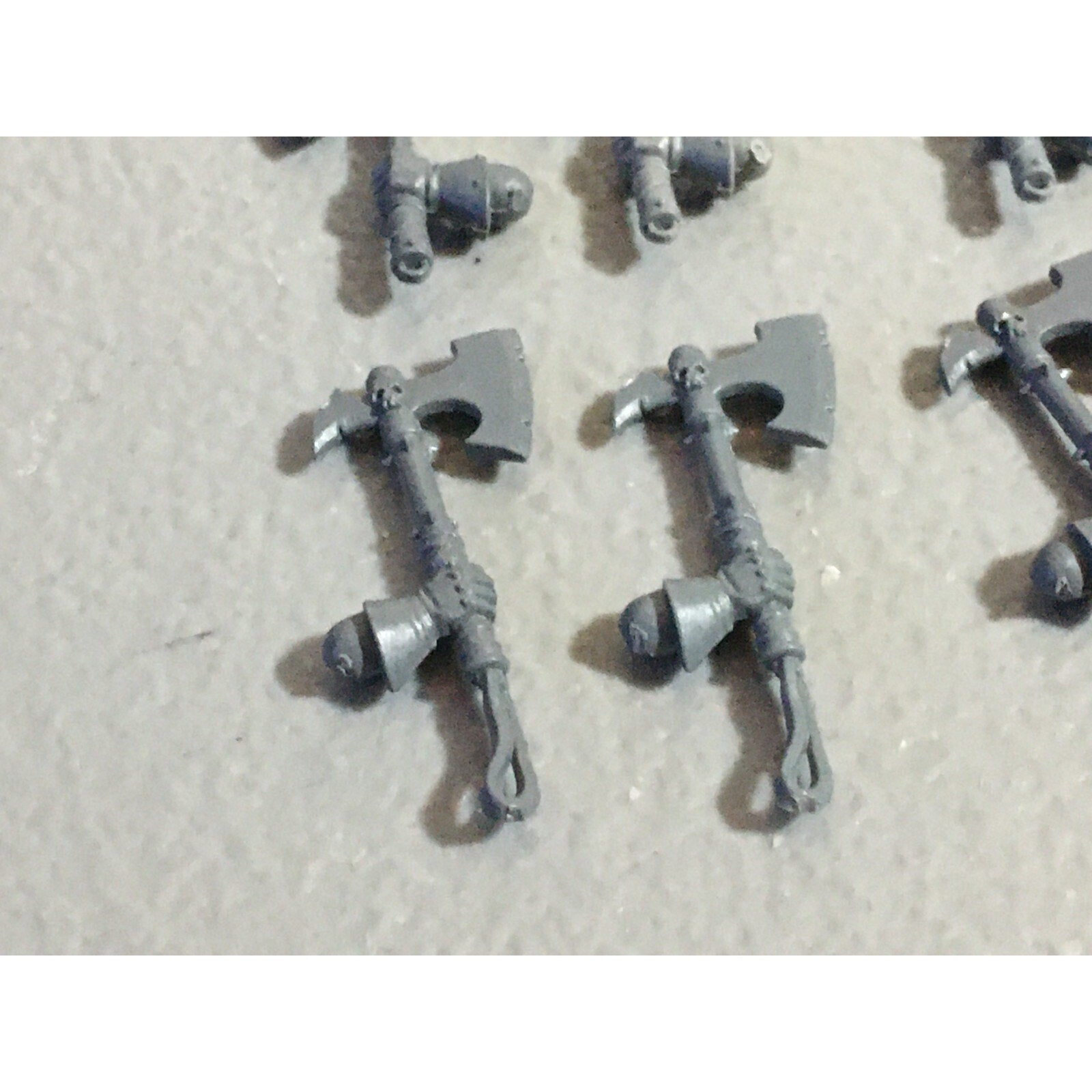 A22213 WARHAMMER FANTASY CHAOS MORTALS BITS LOT AXE HANDS GAMES WORKSHOP