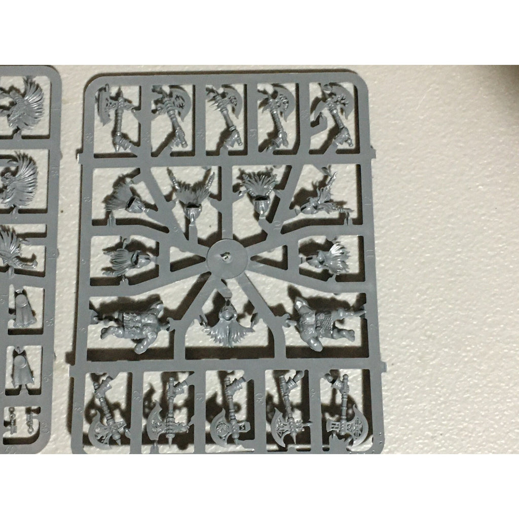 A20191 WARHAMMER AOS FYRESLAYERS BITS LOT VULKITE BERZERKERS NOS 10 PK ON SPRUE