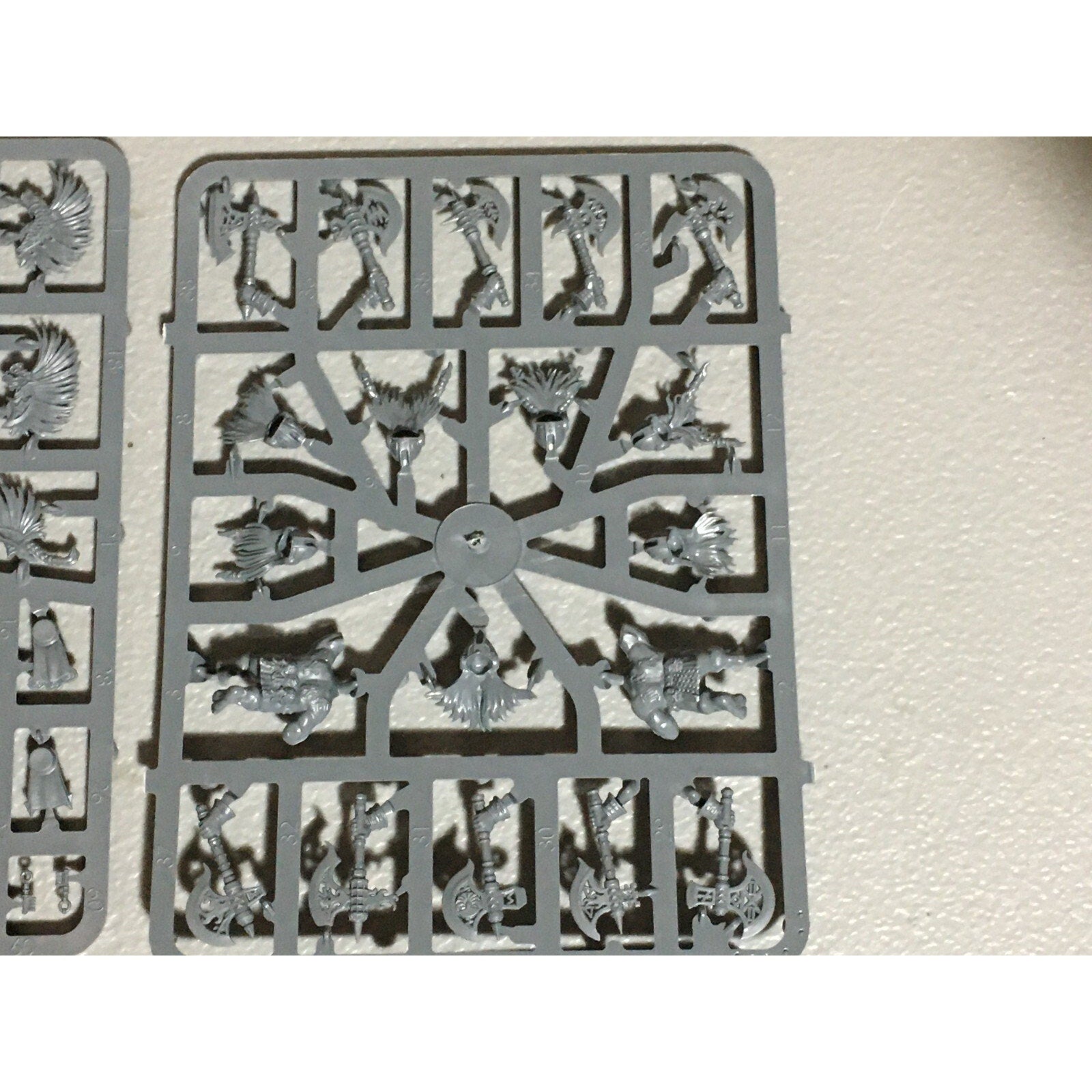 A20191 WARHAMMER AOS FYRESLAYERS BITS LOT VULKITE BERZERKERS NOS 10 PK ON SPRUE