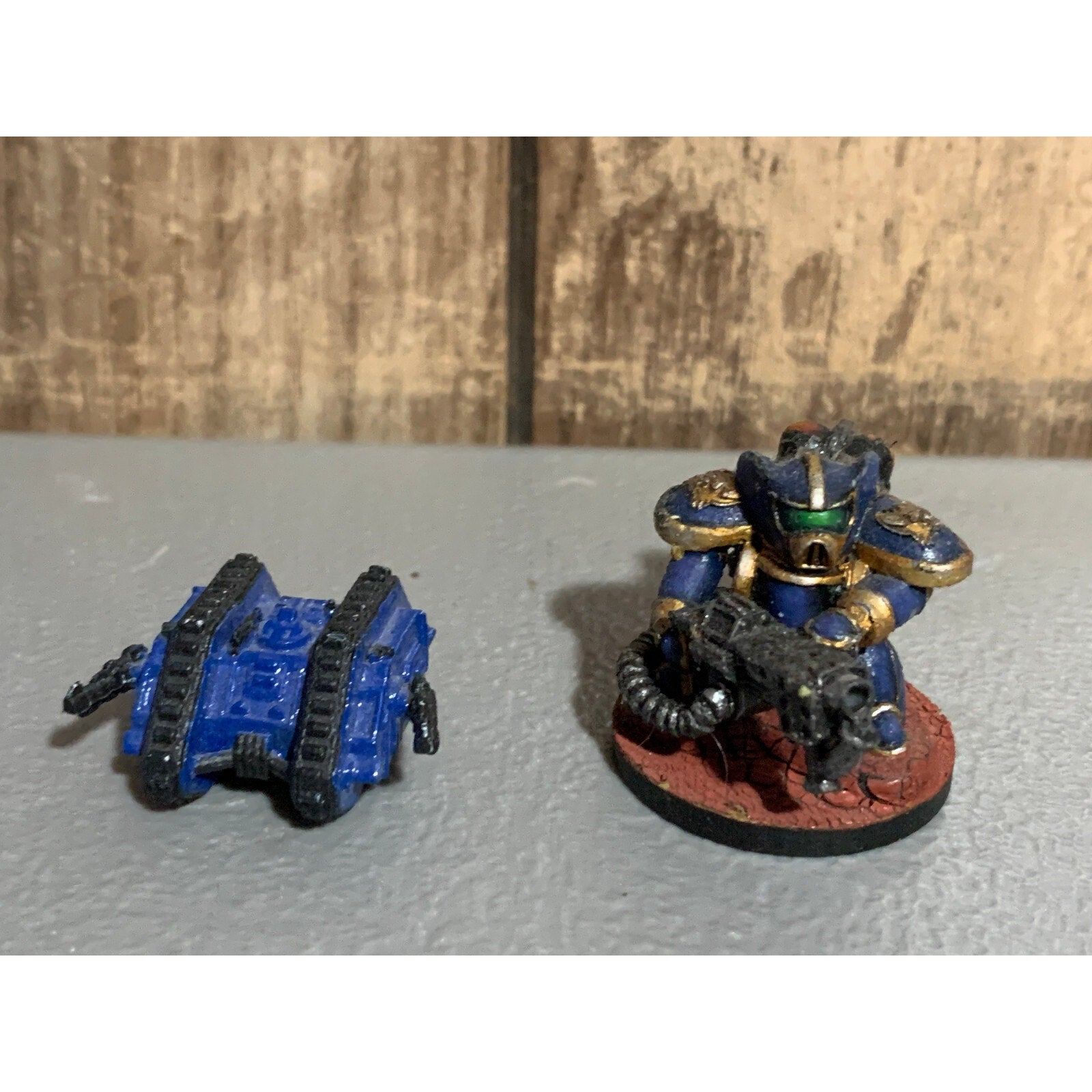 A10843 UNKNOWN TABLETOP WARGAMES DWARF GUNNER ARMORED PAINTED