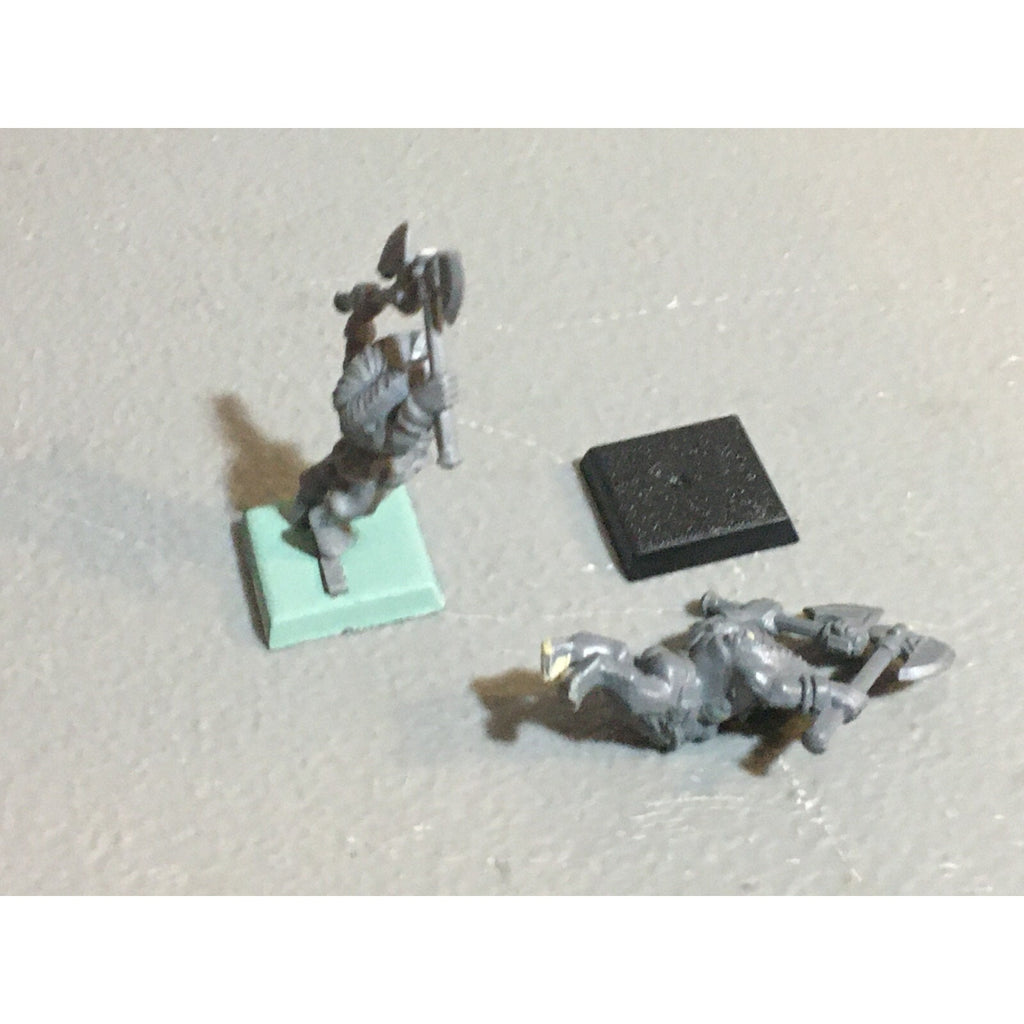 A18362 WARHAMMER FANTASY DWARFS SKULL PASS SLAYER CHAMPION 2X GW