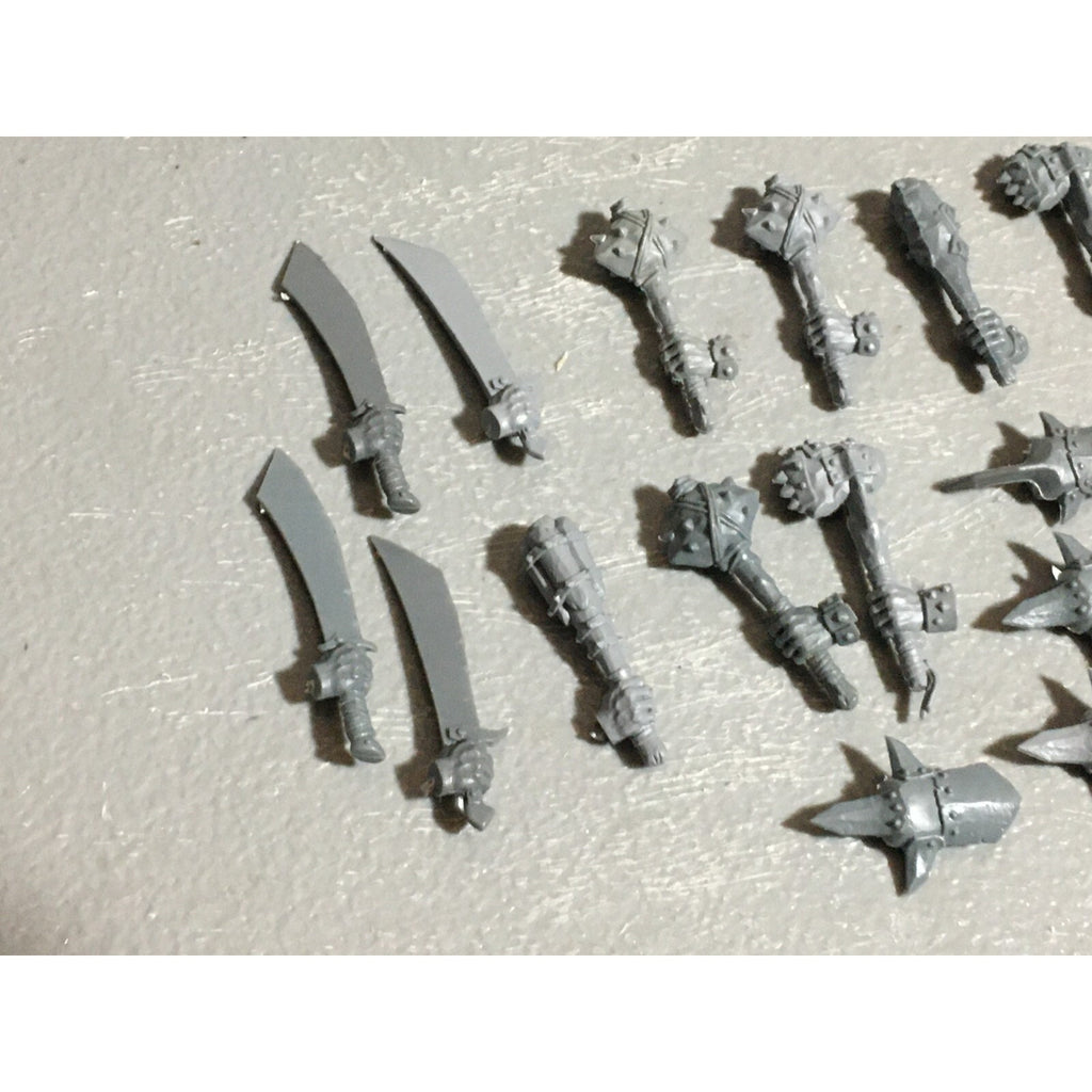 A22580 WARHAMMER FANTASY OGRE KINGDOMS BITS LOT HANDS GAMES WORKSHOP GW