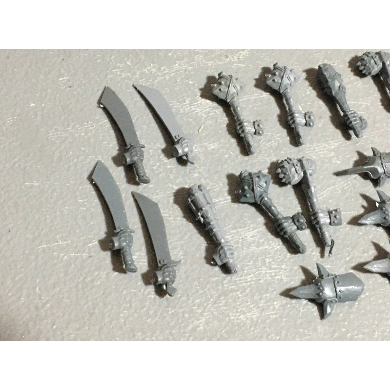 A22580 WARHAMMER FANTASY OGRE KINGDOMS BITS LOT HANDS GAMES WORKSHOP GW