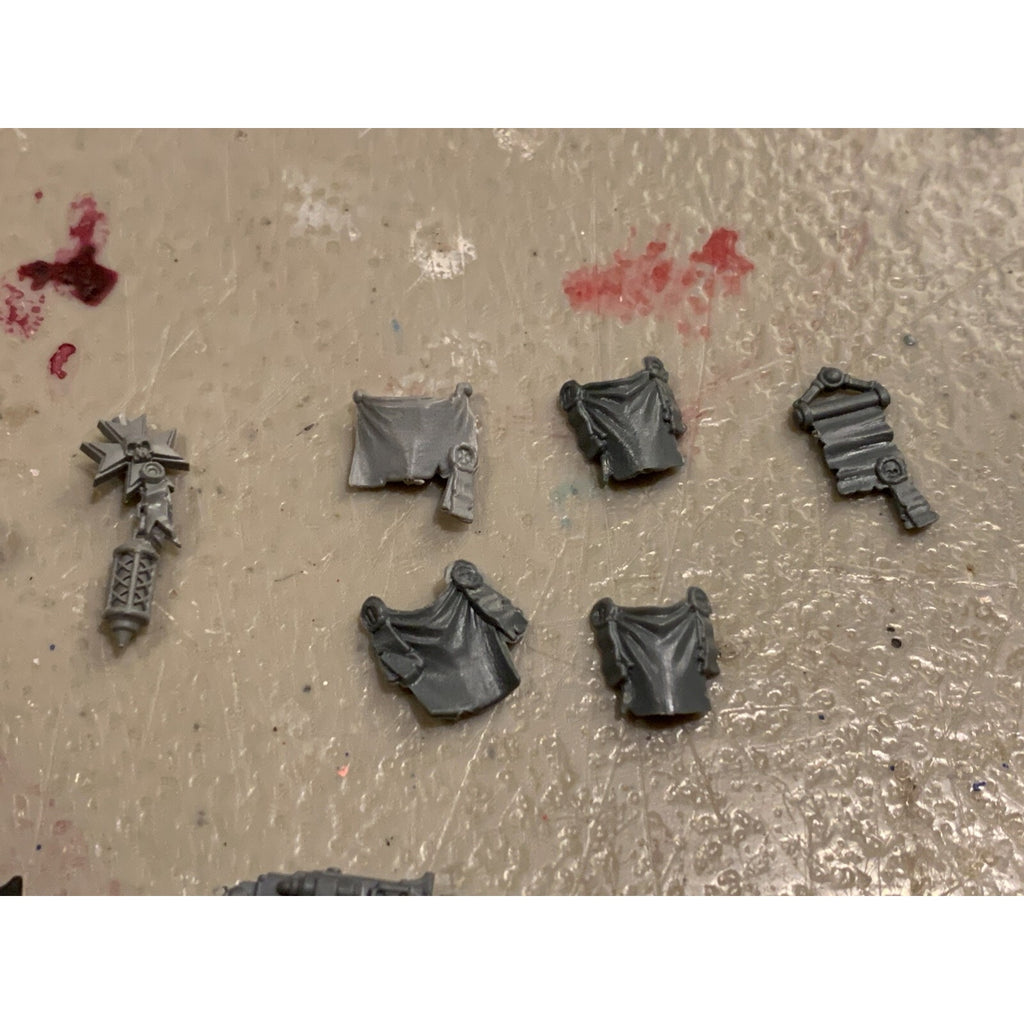 A23196 WARHAMMER 40K SPACE MARINES BLACK TEMPLARS INCOMPLETE BITS LOT ONE METAL