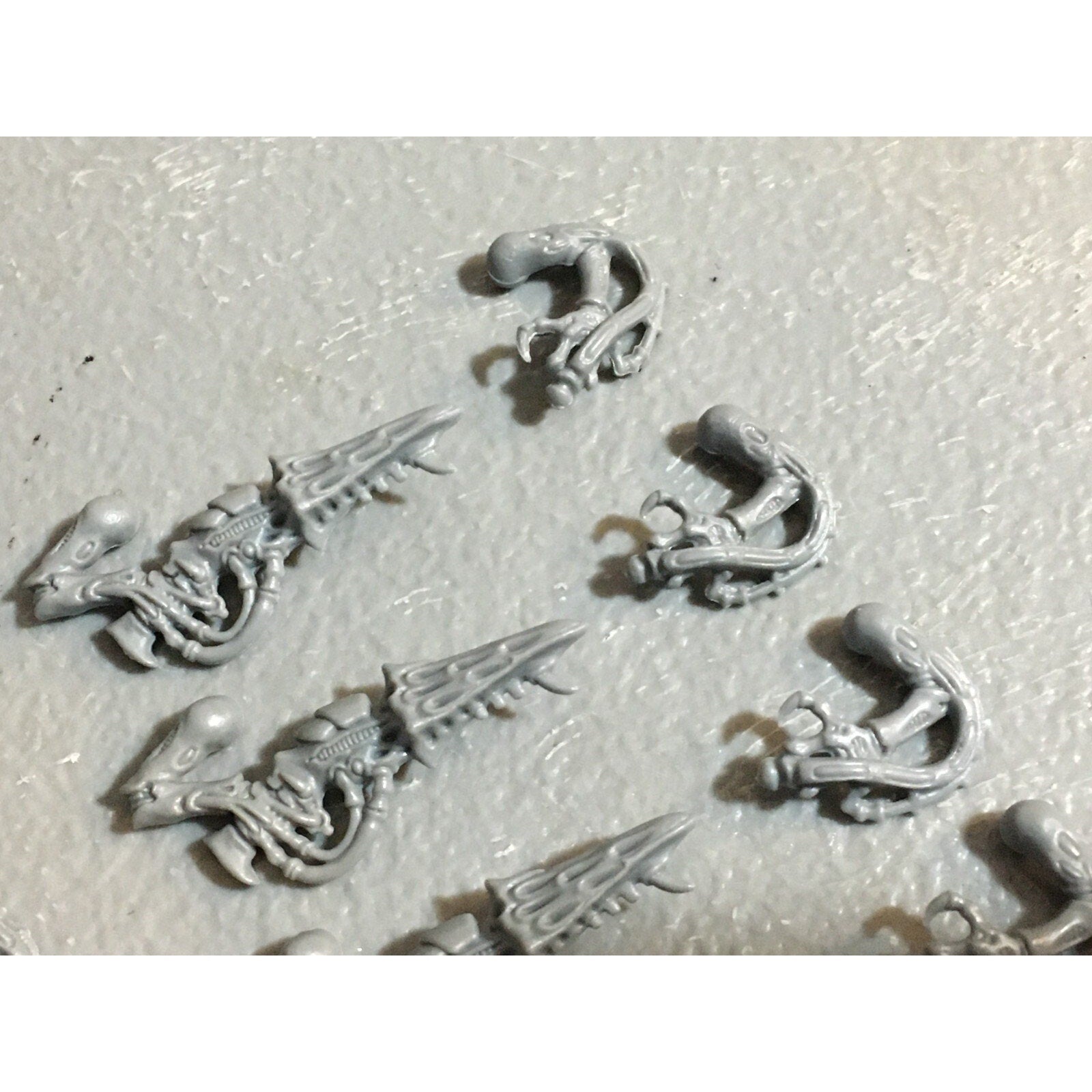 A23052 WARHAMMER 40K TYRANIDS BITS LOT DEVOURERS TERMAGANTS GAMES WORKSHOP GW