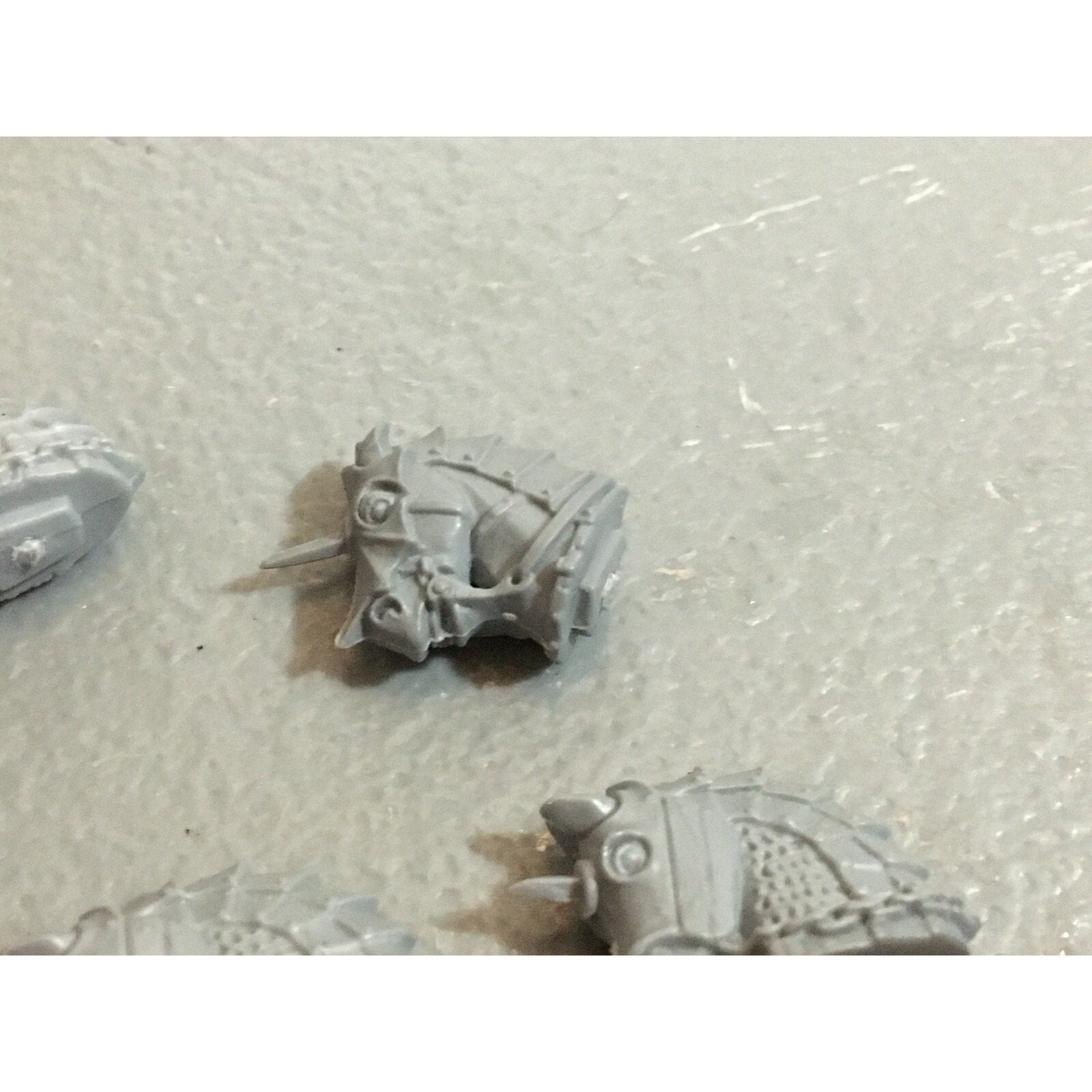 A20092 WARHAMMER FANTASY THE EMPIRE HORSE BITS LOT HEADS GAMES WORKSHOP