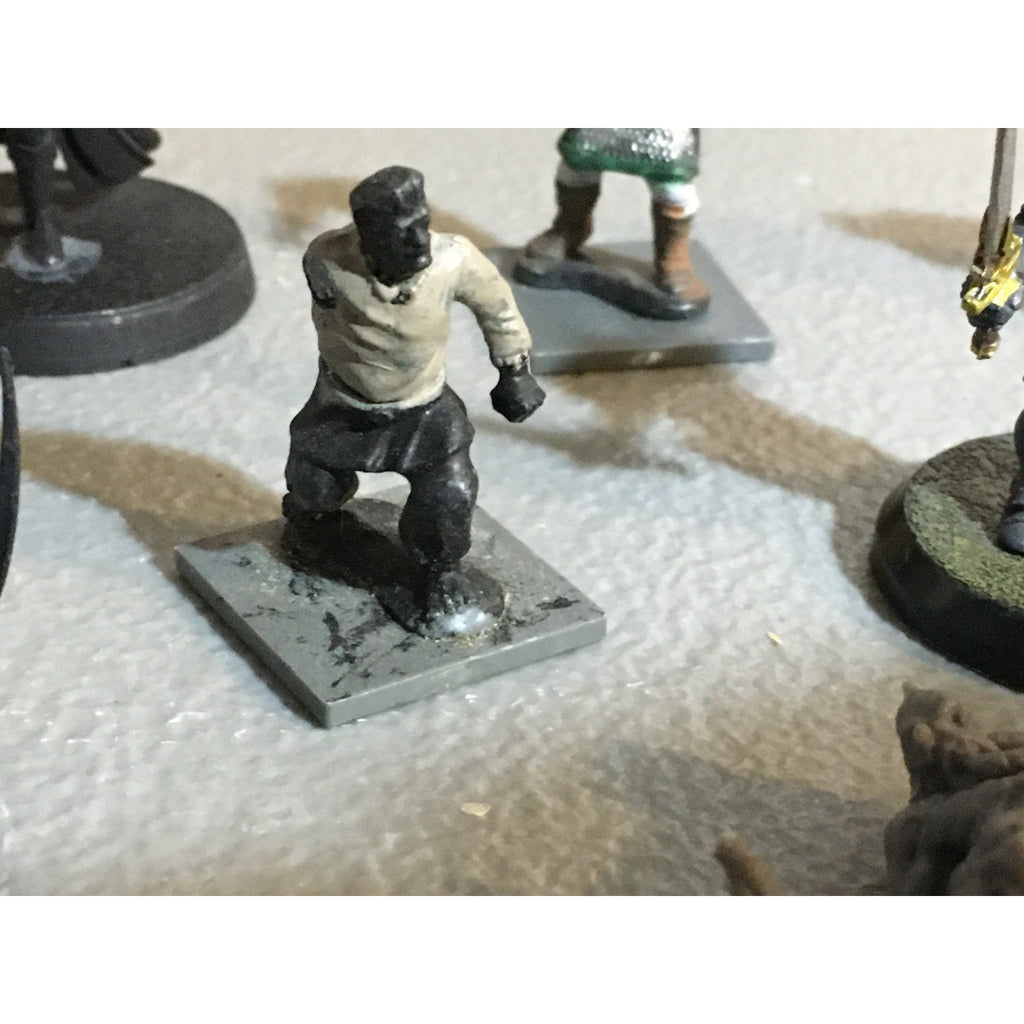 A32536 UNKNOWN MINIATURES PLASTIC INCOMPLETE WARRIOR SOLDIER