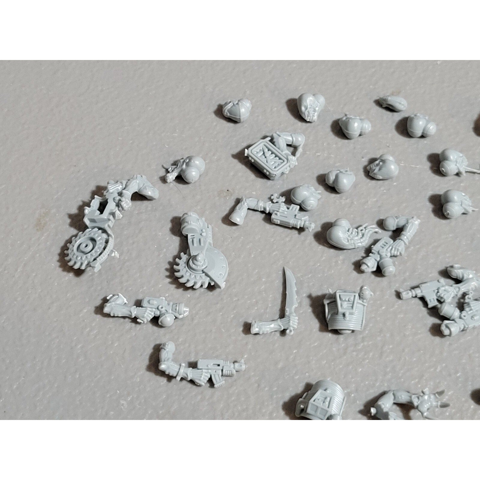 A19129 WARHAMMER 40K GENESTEALER CULTS OOP RARE ACOLYTE HYBIDS BITS LOT