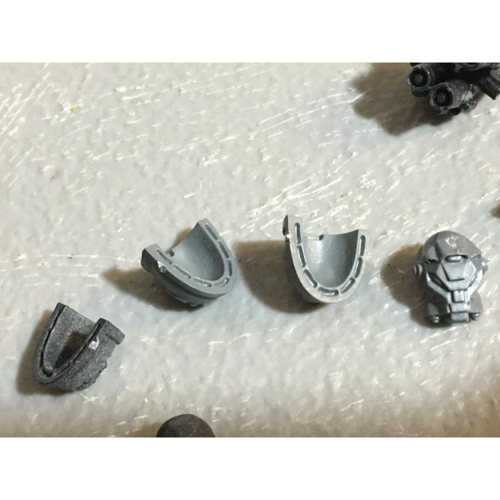 A22973 WARHAMMER 40K SPACE MARINES BITS LOT MIXED GAMES WORKSHOP GW