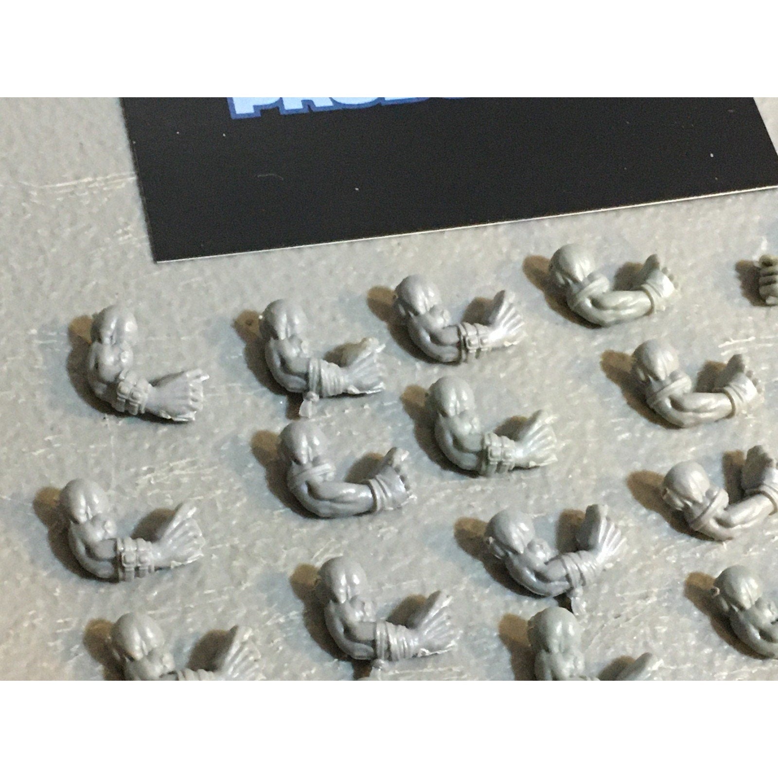 A33572 WARHAMMER 40K SPACE ORKS BITS LOT ARMS GW GAMES WORKSHOP