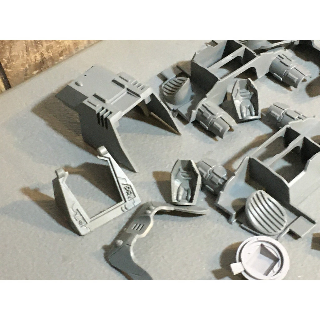 A24887 WARHAMMER 40K TANK BITS LOT ELDAR SPACE MARINES GW
