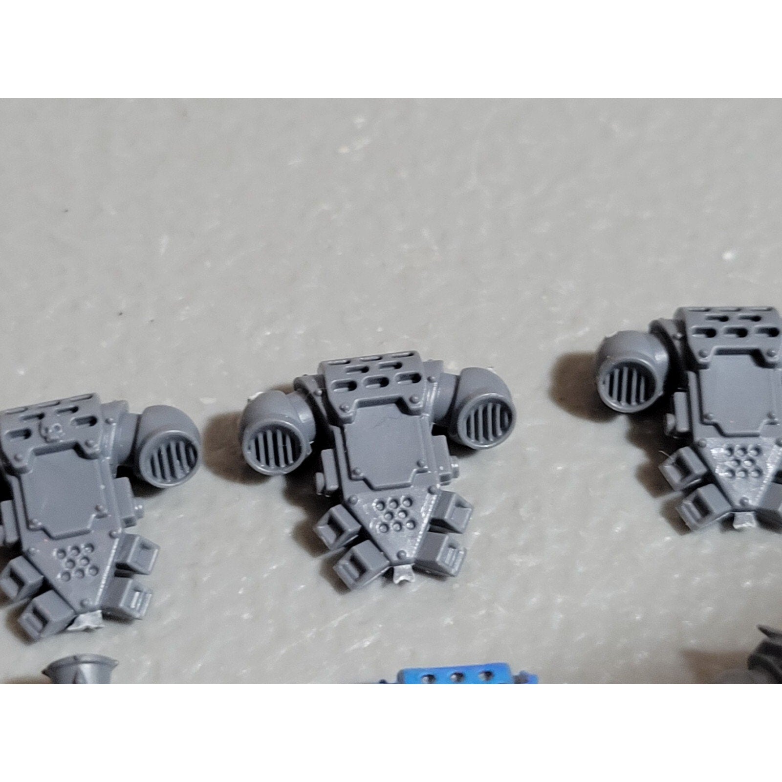 A19066 WARHAMMER 40K SPACE MARINES BLOOD ANGELS BACKPACK 11 PK BITS LOT