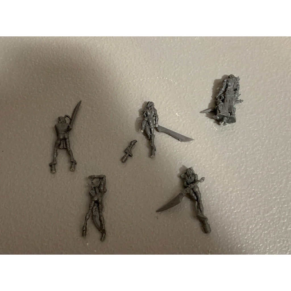 A10735 RACKHAM CONFRONTATION PLASTIC KELT FIANNAS & DRAC MAC SYRO
