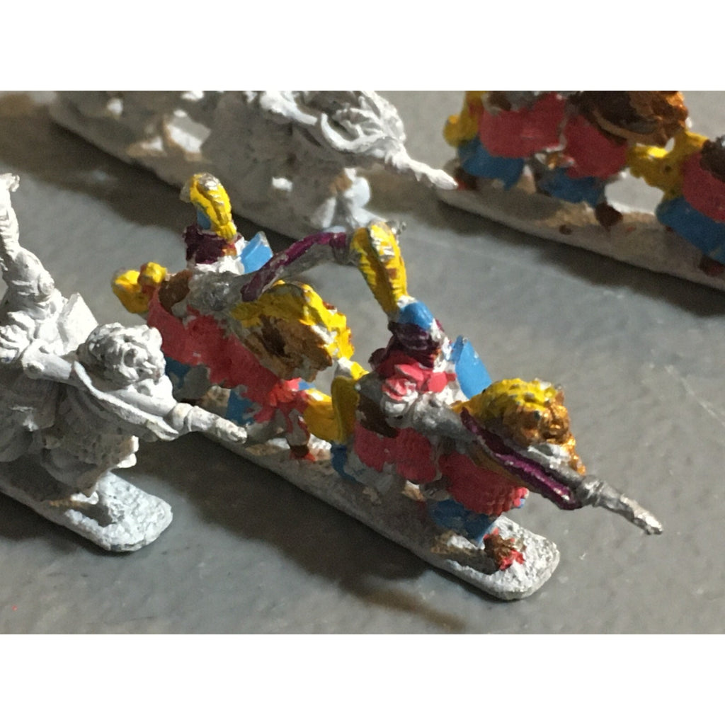 A16646 WARMASTER WARHAMMER FANTASY HIGH ELVES SILVER HELMS METAL 4 STANDS GW