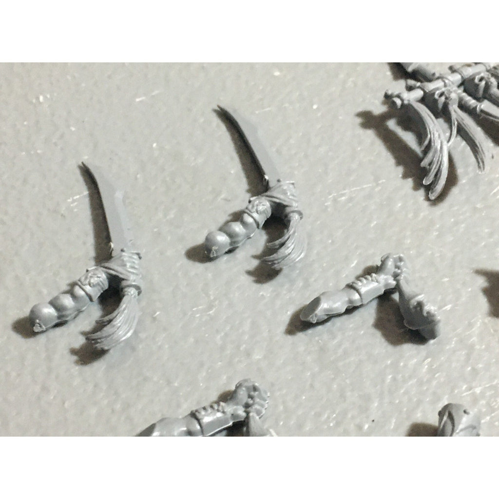 A22630 WARHAMMER FANTASY ORCS & GOBLINS BITS LOT GOBLIN WOLF RIDER ARMS GW