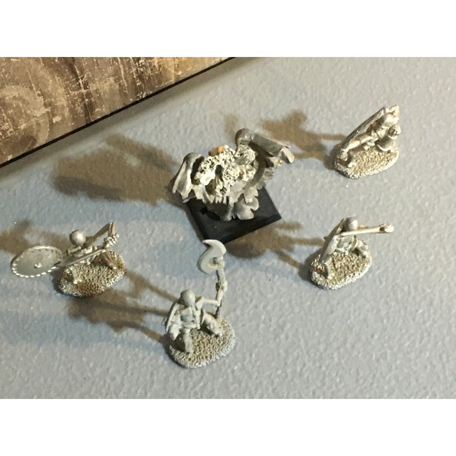 A32570 UNKNOWN MINIATURES METAL MINIATURES LOT SKELETON 4 PK + WRAITH
