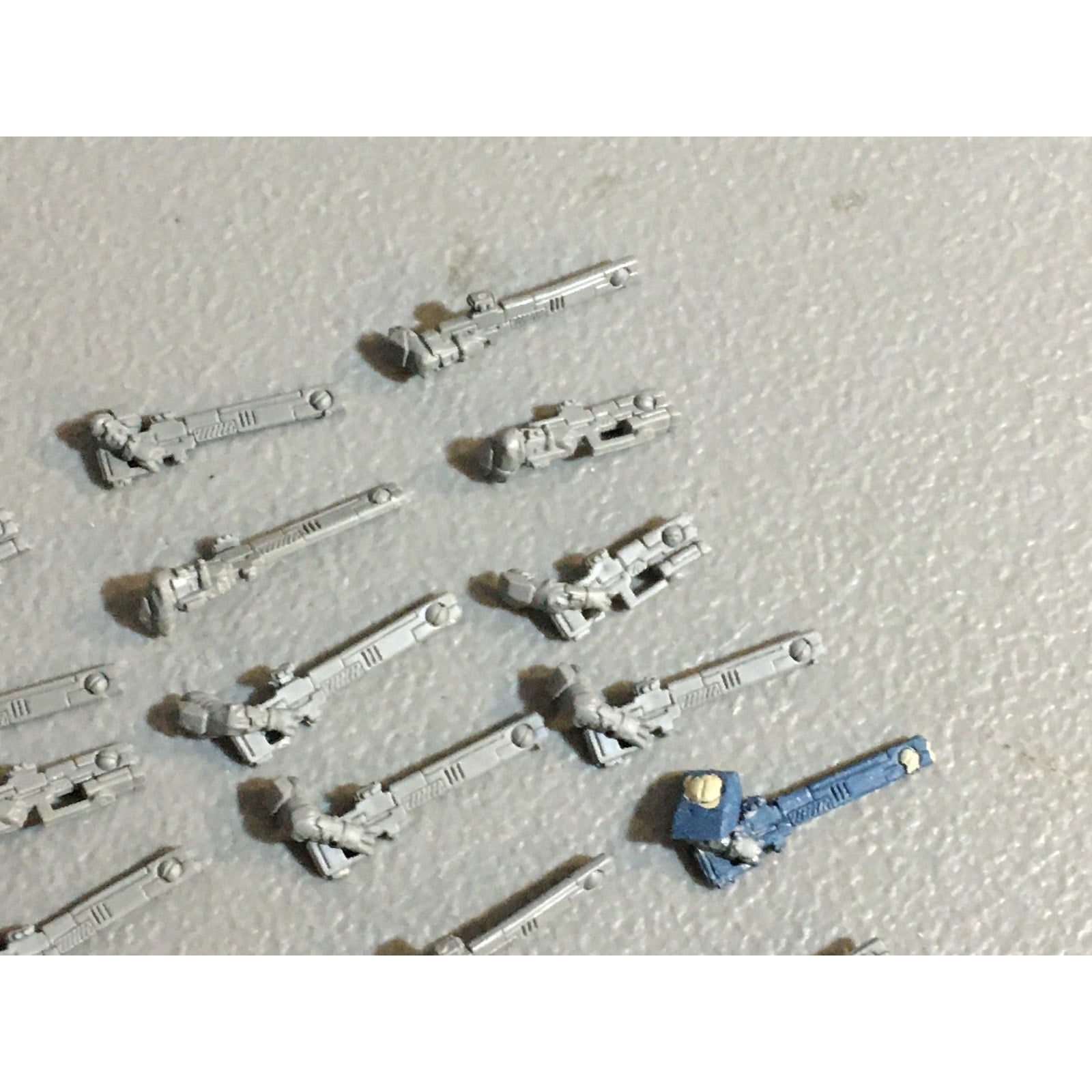 A33932 WARHAMMER 40K TAU EMPIRE FIRE WARRIORS BITS LOT GW GAMES WORKSHOP