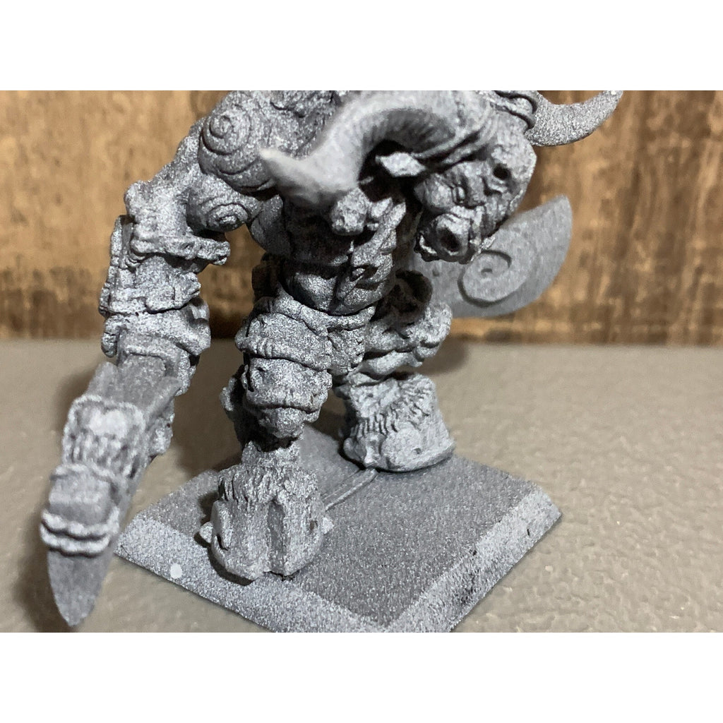 A16312 RACKHAM CONFRONTATION METAL OOP MINOTAUR SESSAIRS