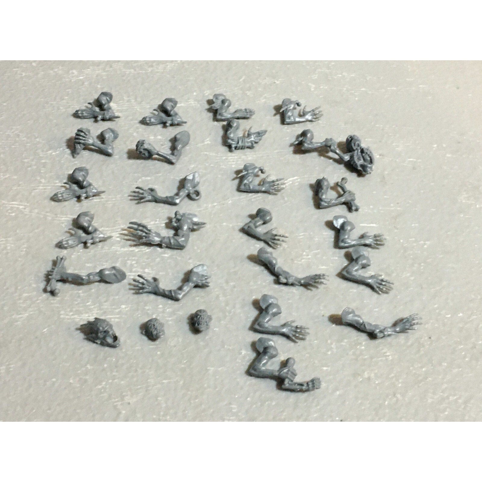 A23456 WARHAMMER FANTASY VAMPIRE COUNTS UNDEAD BITS LOT GHOUL ARMS GW
