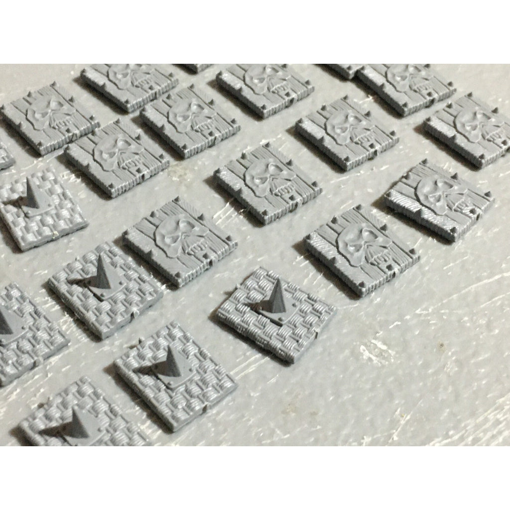 A22049 WARHAMMER FANTASY ORCS & GOBLINS BITS LOT GOBLIN REGIMENT SHIELDS GW