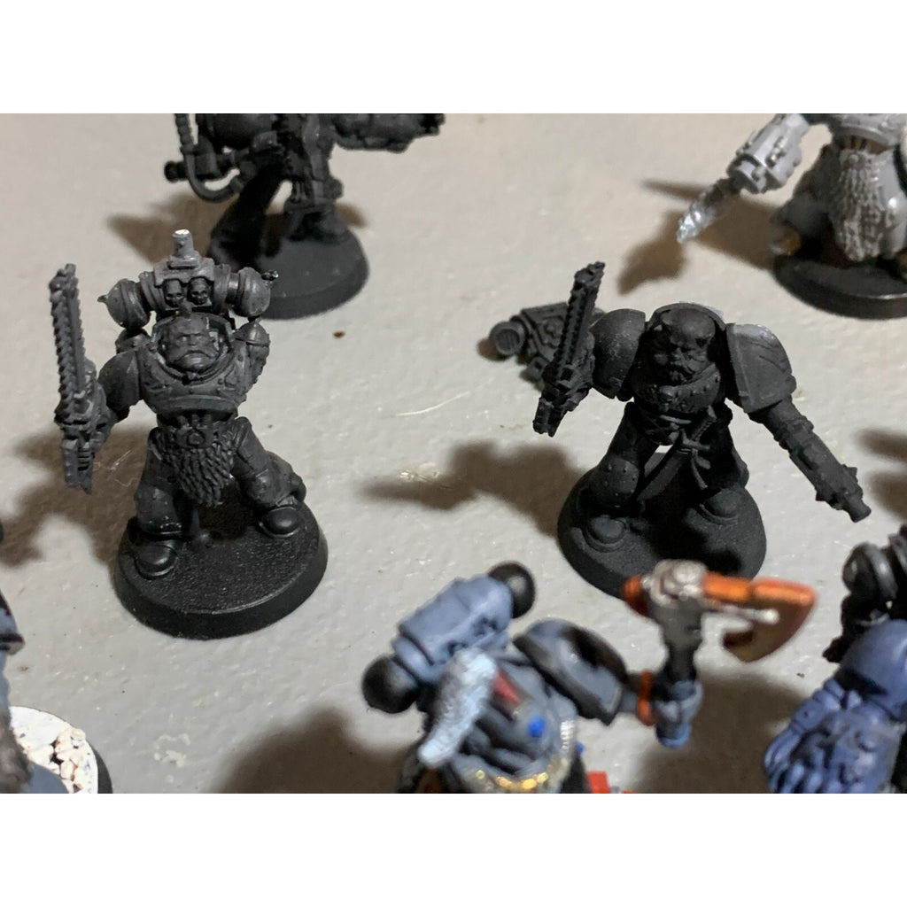 A23308 WARHAMMER 40K SPACE MARINES SPACE WOLVES BITS LOT INC ARMS HEADS SHOULDER