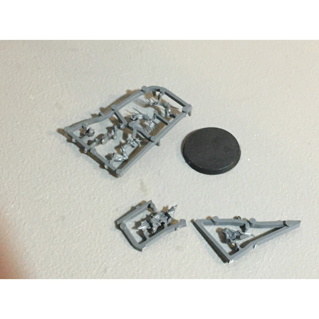 A24317 WARHAMMER AOS SIGMAR FLESH EATER COURTS GHOUL ING GW NOS ON SPRUE