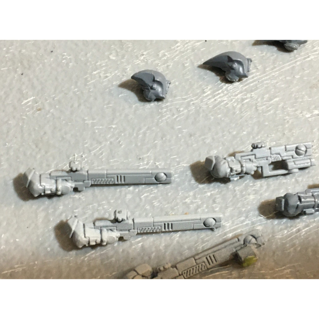 A23150 WARHAMMER 40K TAU EMPIRE BITS LOT FIRE WARRIORS GUNS HEADS ARMS GW