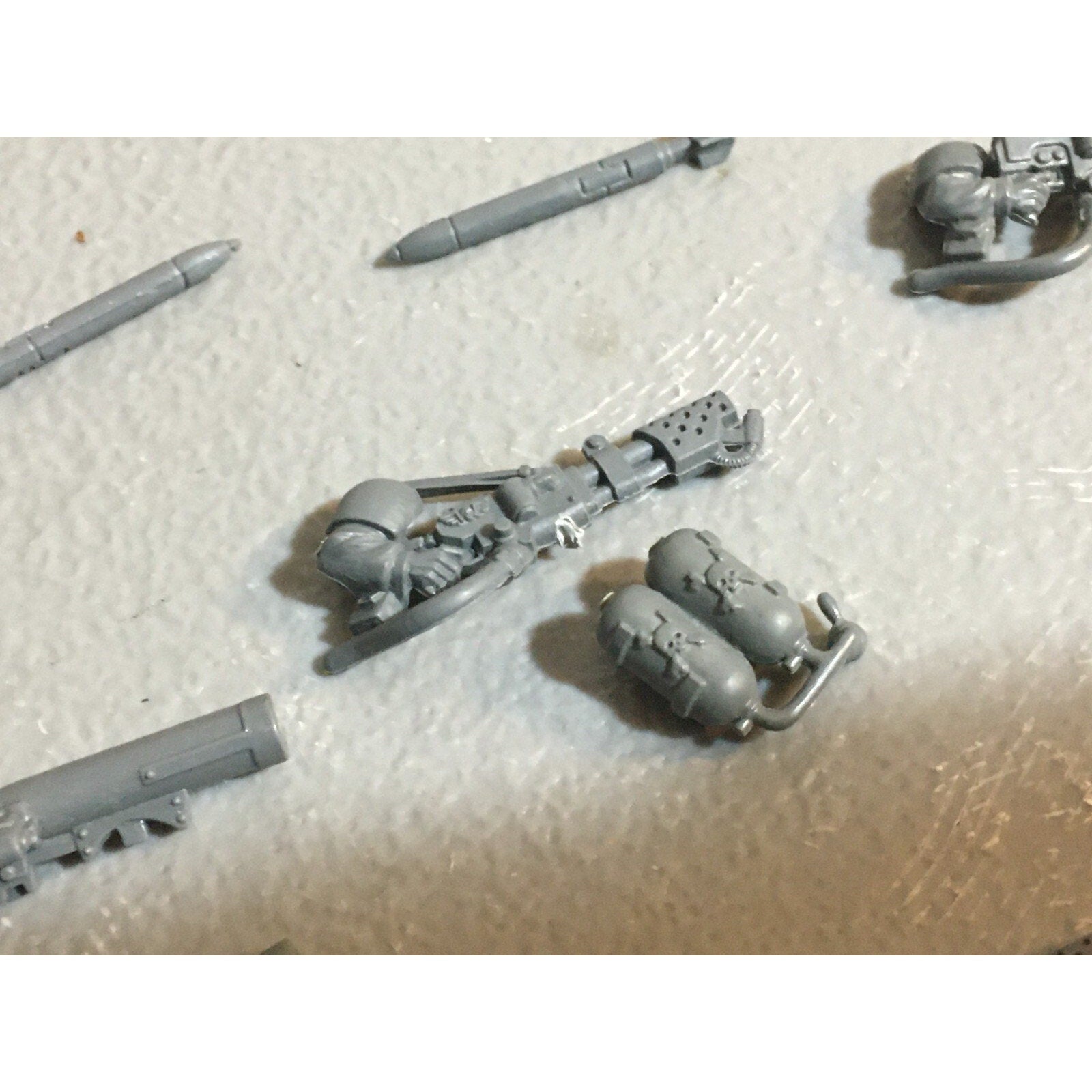 A17843 WARHAMMER 40K ASTRA IG GUARD CADIAN SPECIAL & HEAVY WEAPONS BITS LOT GW