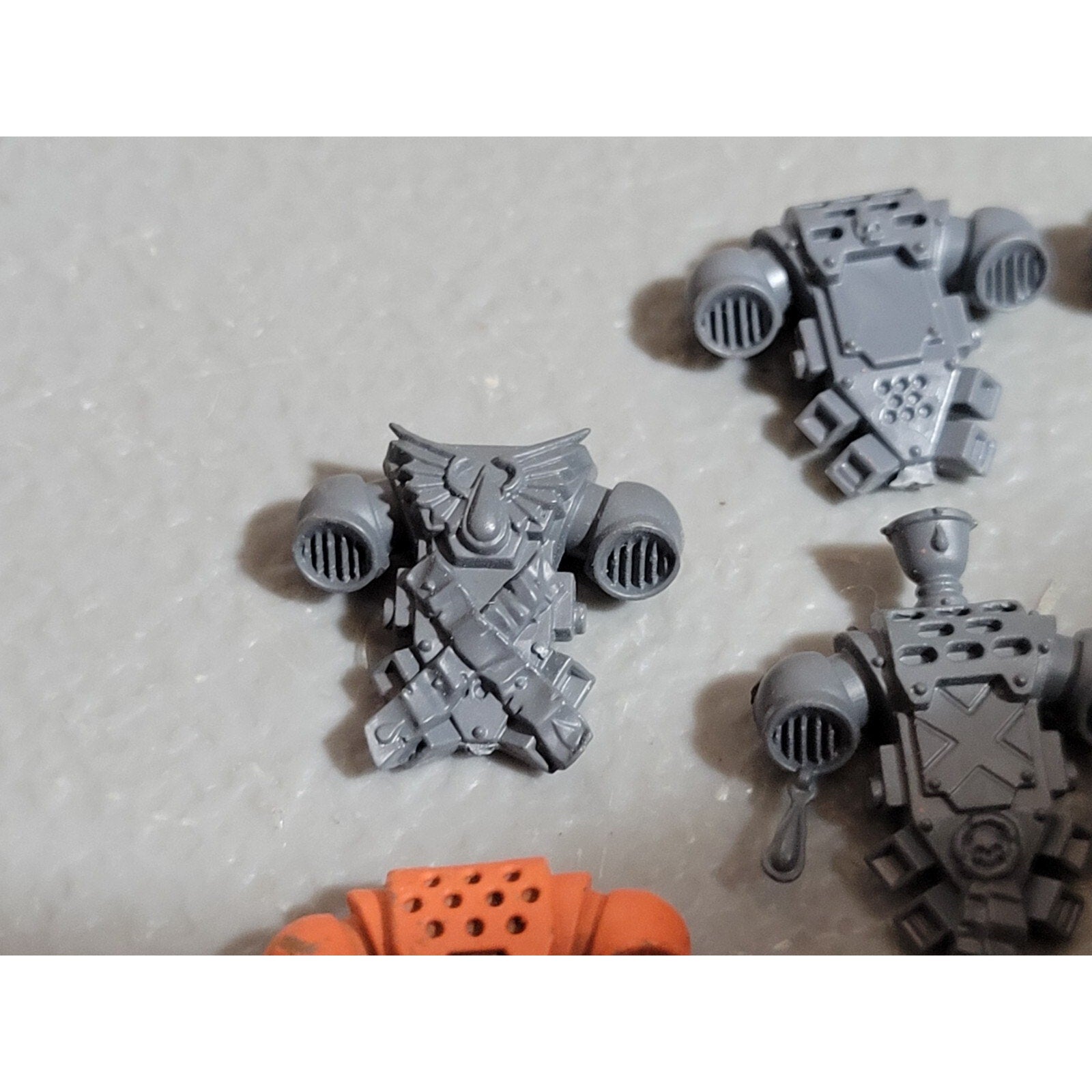 A19066 WARHAMMER 40K SPACE MARINES BLOOD ANGELS BACKPACK 11 PK BITS LOT